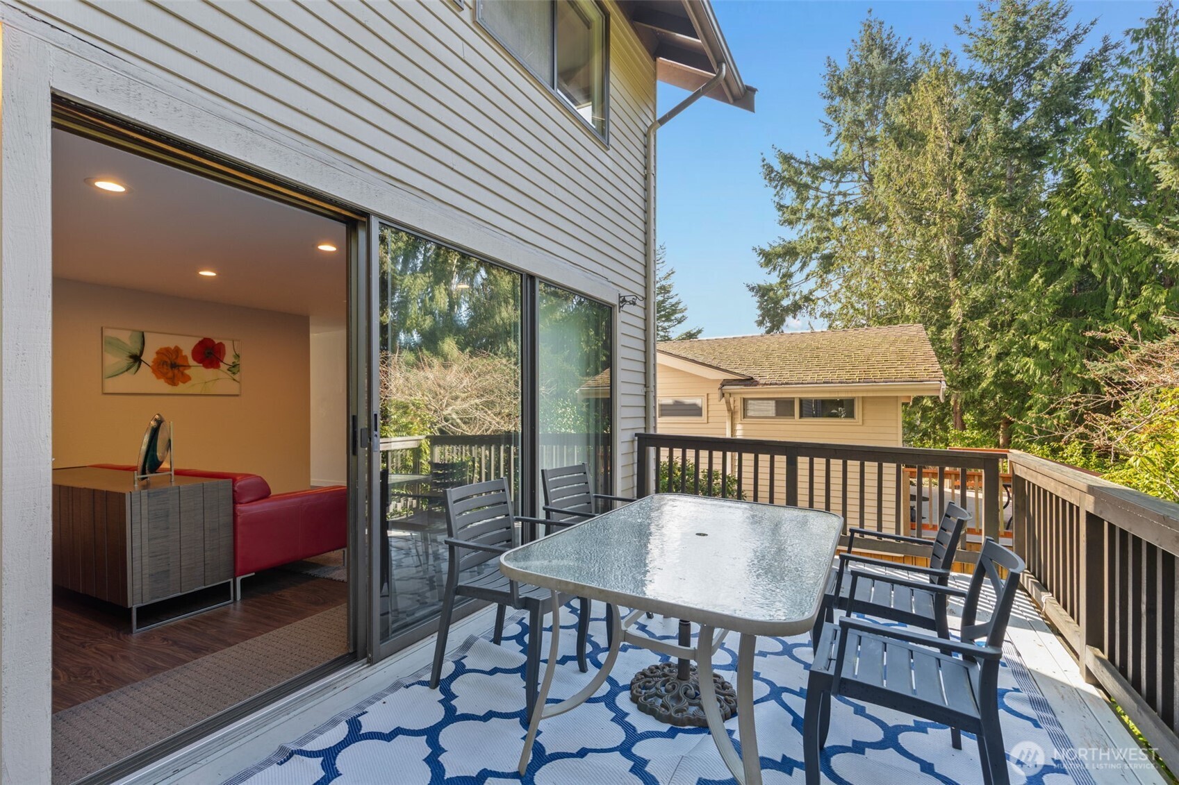 24827 13th Avenue S, Des Moines, WA 98198