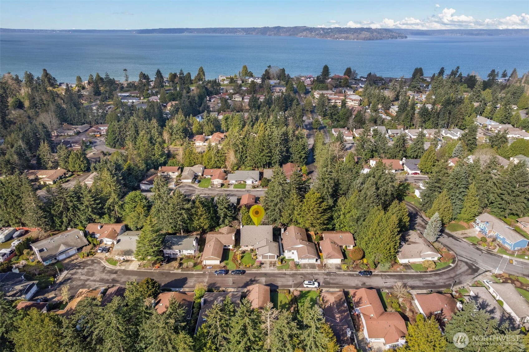 24827 13th Avenue S, Des Moines, WA 98198