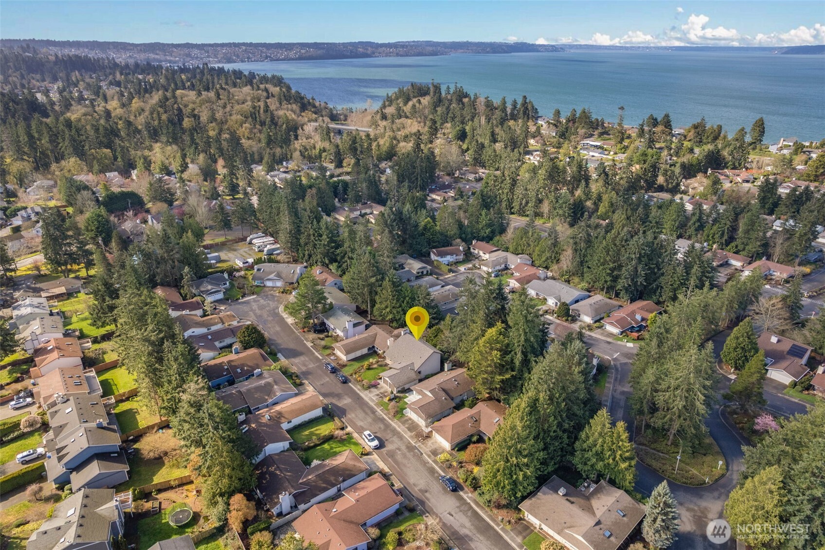 24827 13th Avenue S, Des Moines, WA 98198