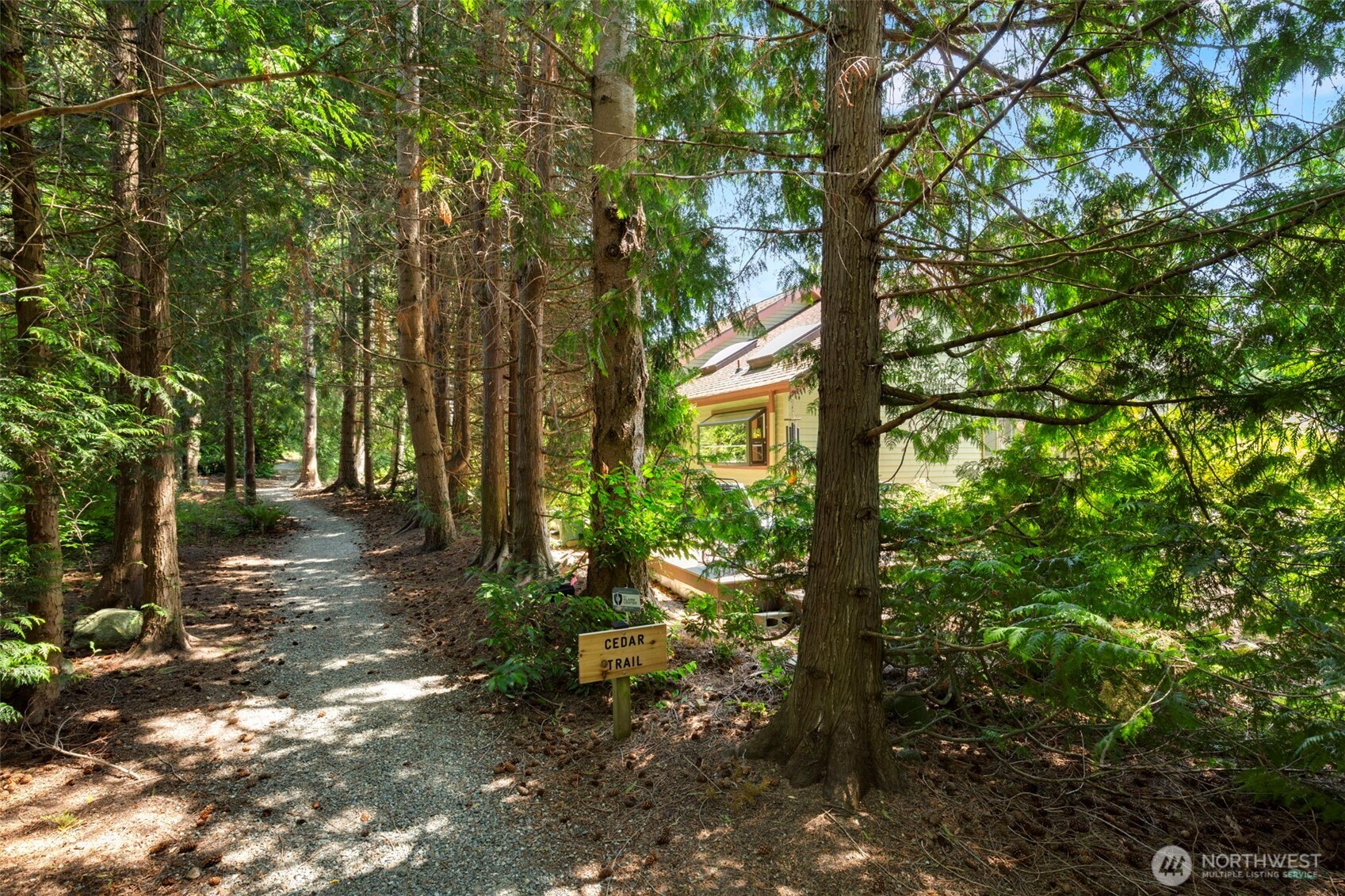 24827 13th Avenue S, Des Moines, WA 98198