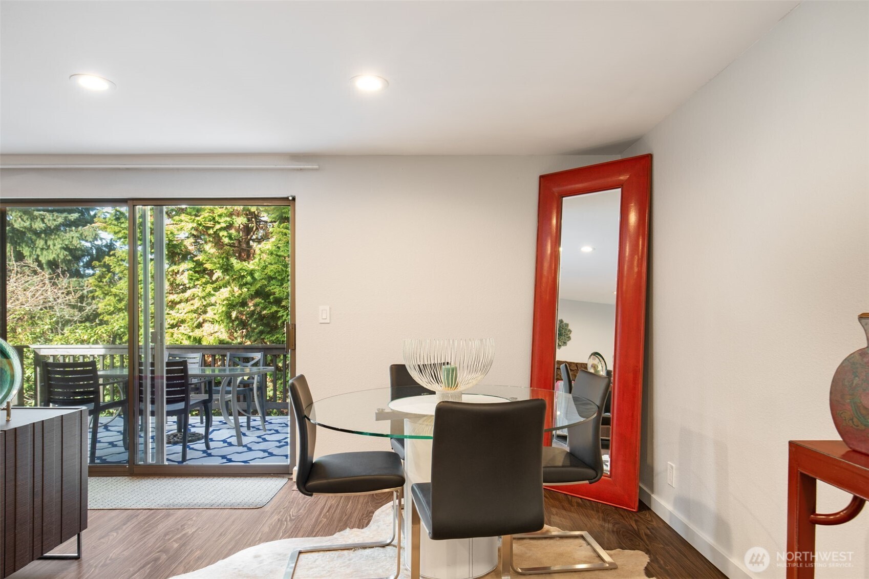 24827 13th Avenue S, Des Moines, WA 98198