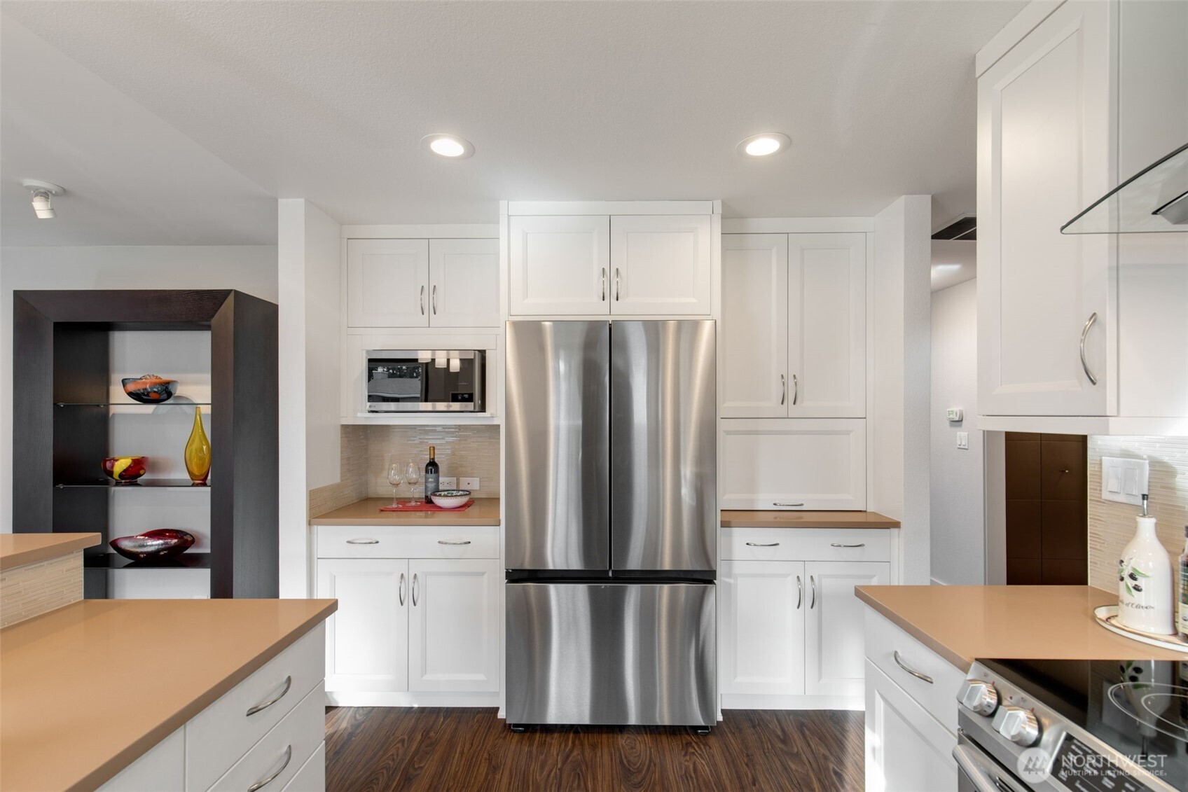 24827 13th Avenue S, Des Moines, WA 98198