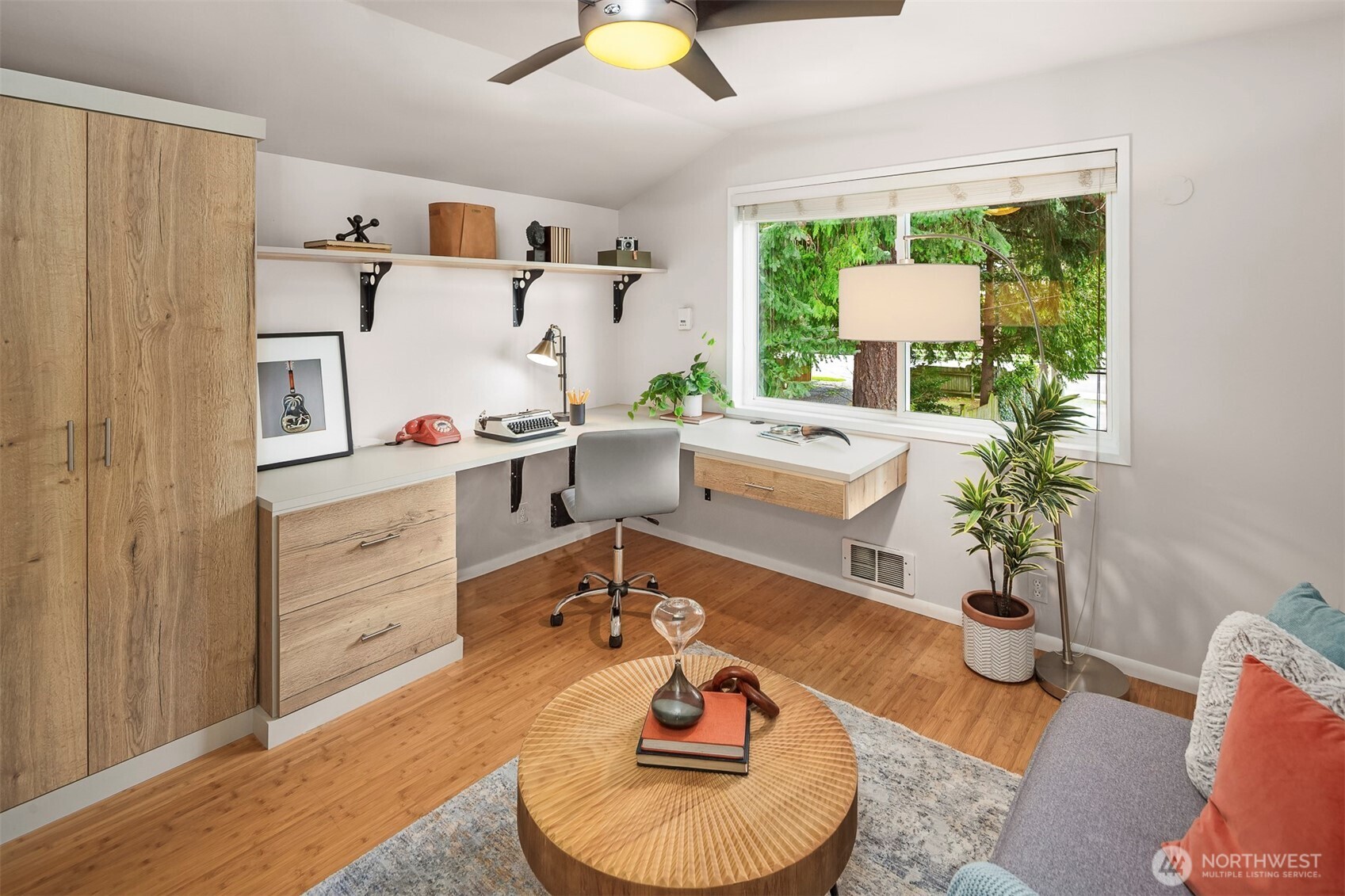 6939 Fauntleroy Way SW, Seattle, WA 98136