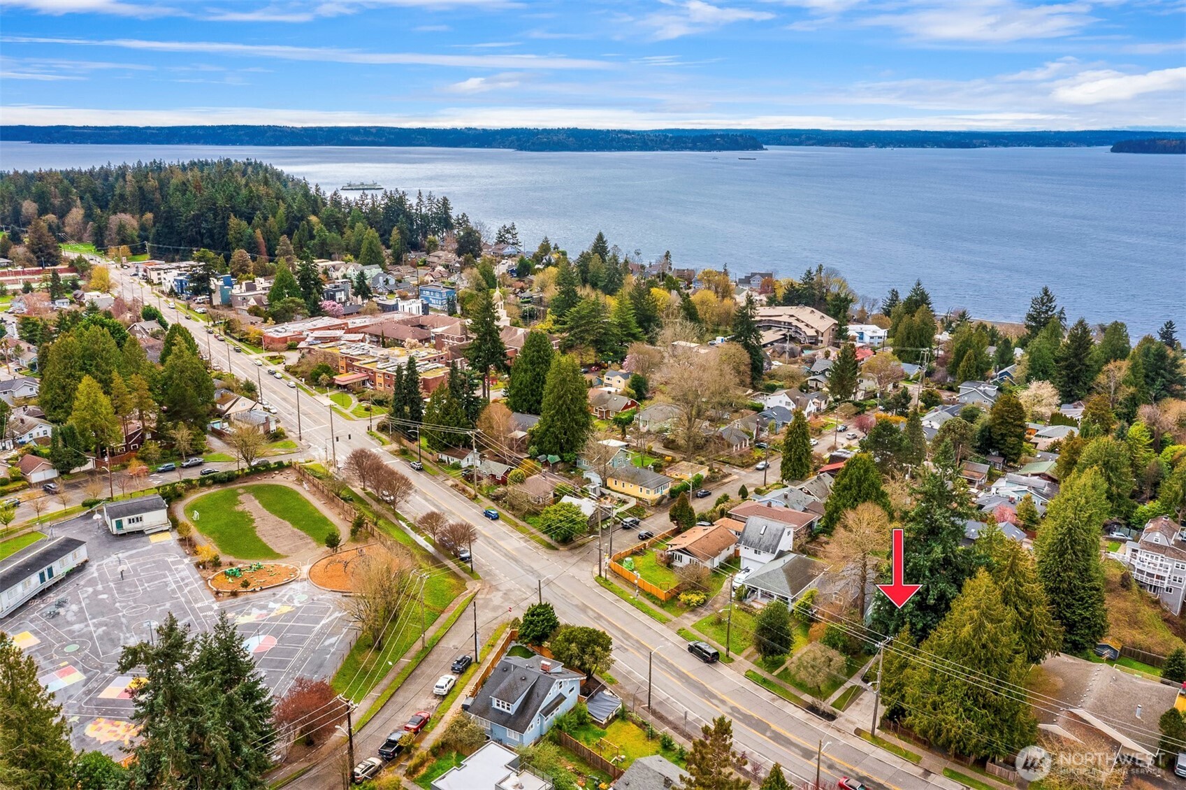 6939 Fauntleroy Way SW, Seattle, WA 98136