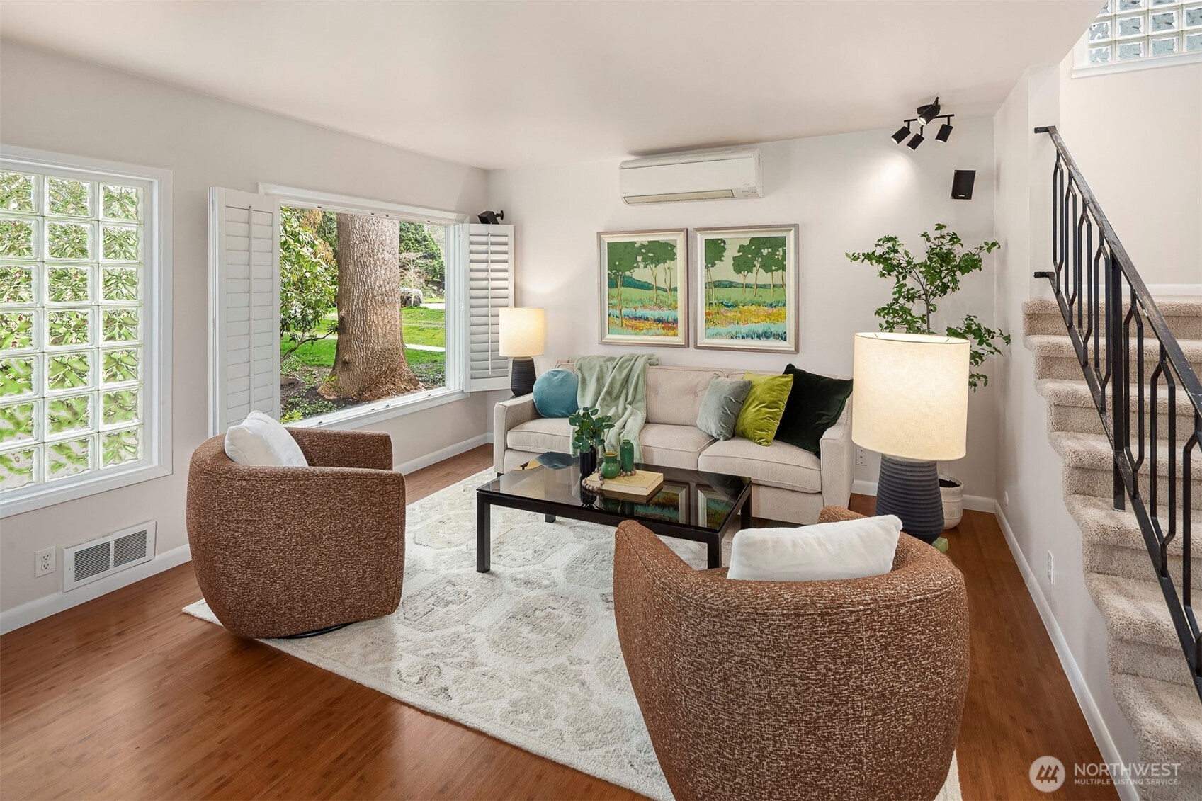 6939 Fauntleroy Way SW, Seattle, WA 98136