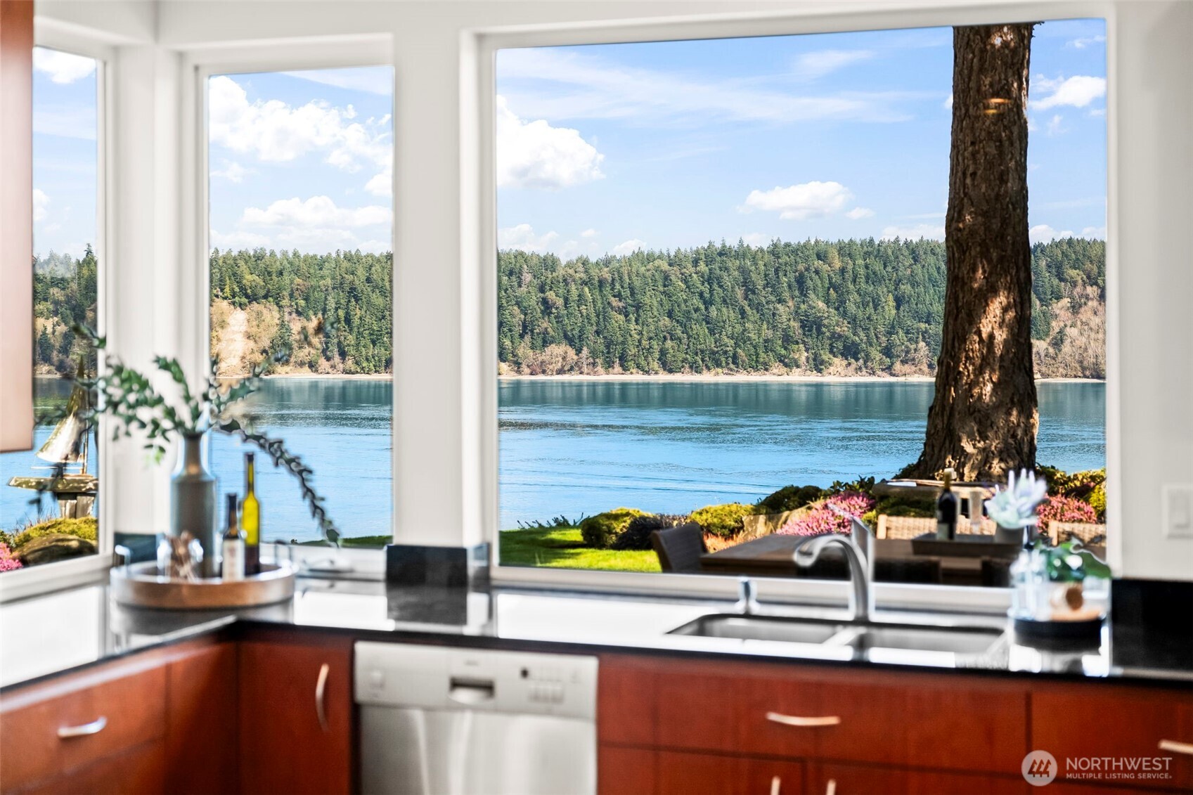 1319 42nd Street NW, Gig Harbor, WA 98335