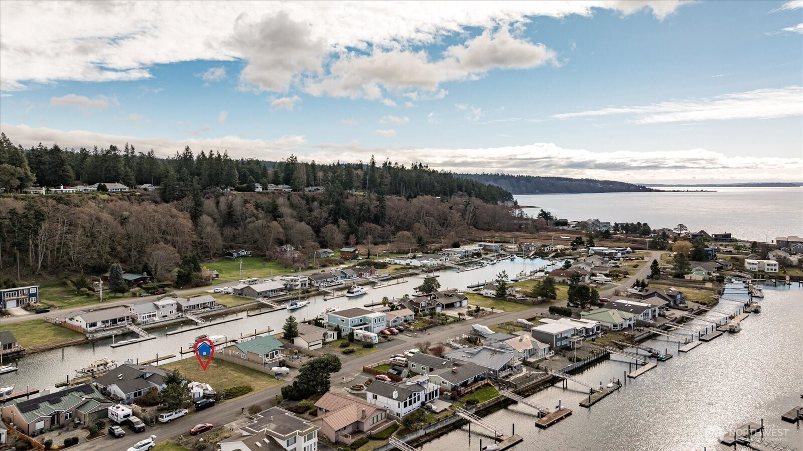 3709 Steelhead Drive , Greenbank, WA 98253