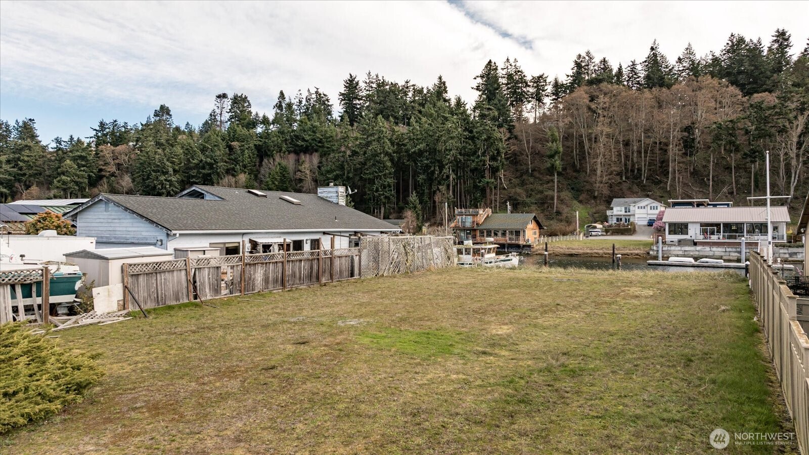 3709 Steelhead Drive , Greenbank, WA 98253