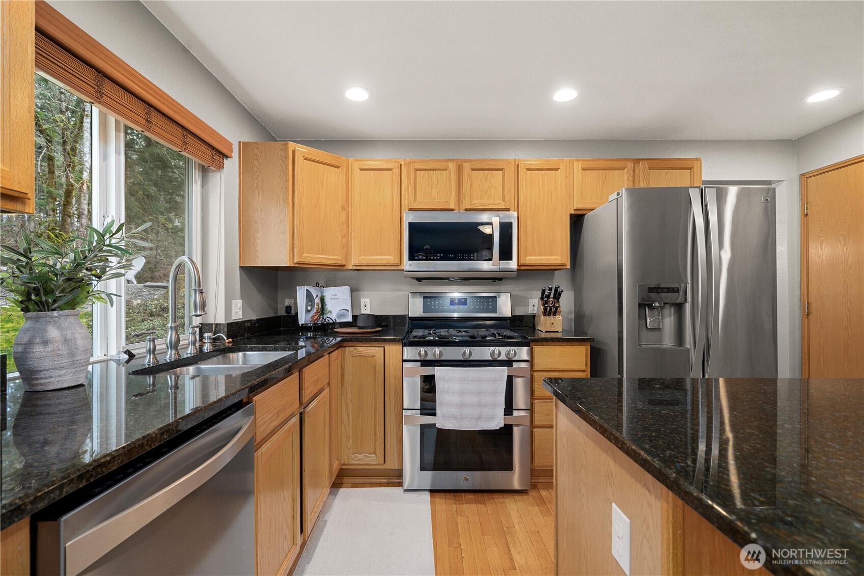 20055 SE 290th Place , Kent, WA 98042