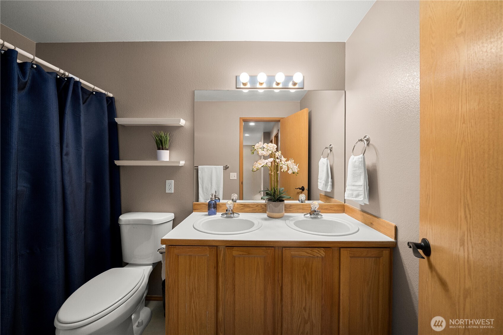 20055 SE 290th Place , Kent, WA 98042