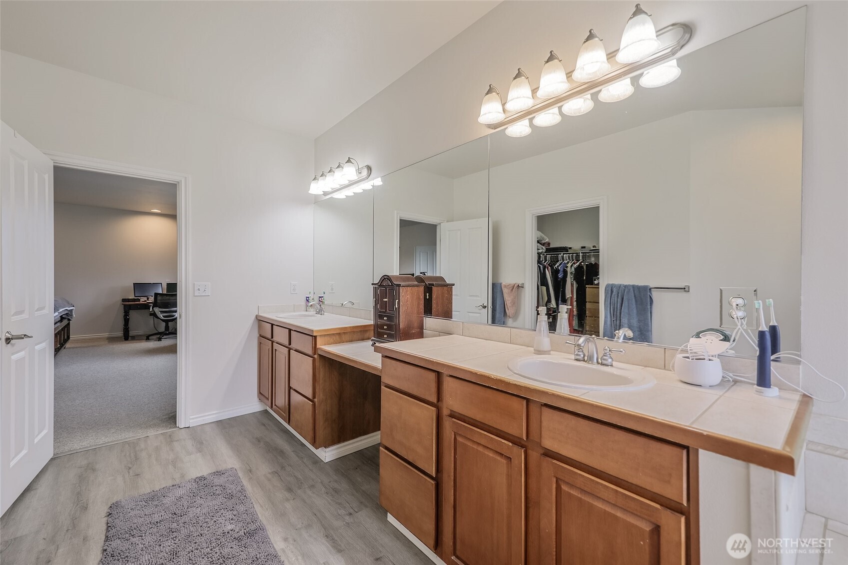 24524 SE 278th Street , Maple Valley, WA 98038