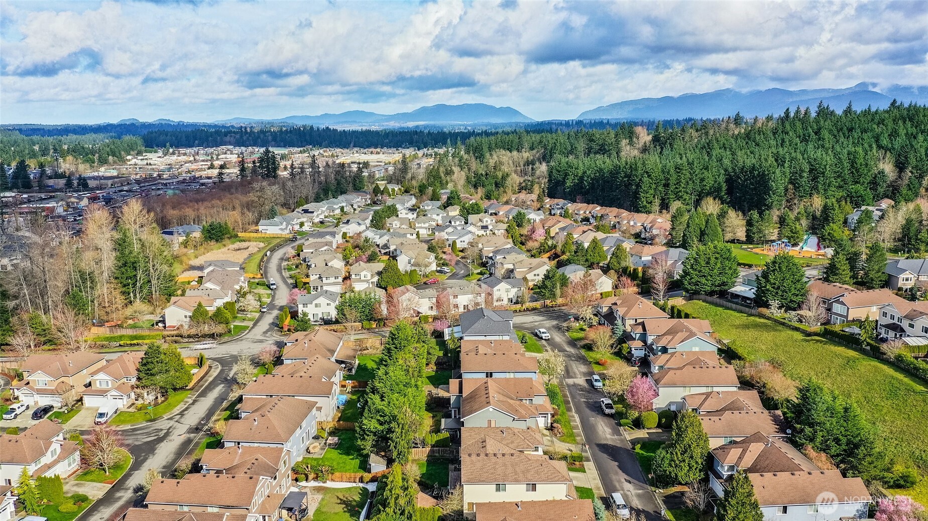 24524 SE 278th Street , Maple Valley, WA 98038