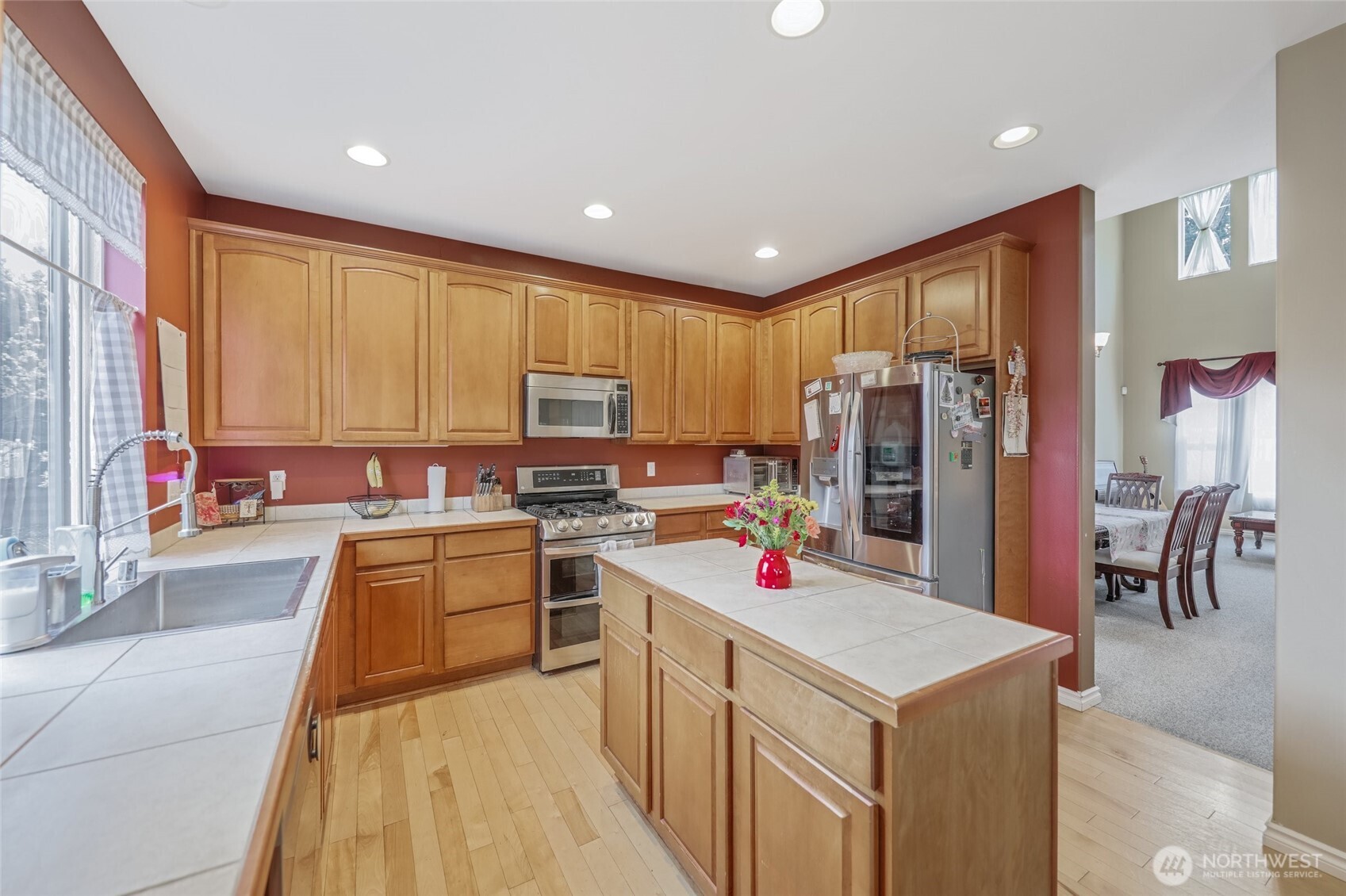 24524 SE 278th Street , Maple Valley, WA 98038