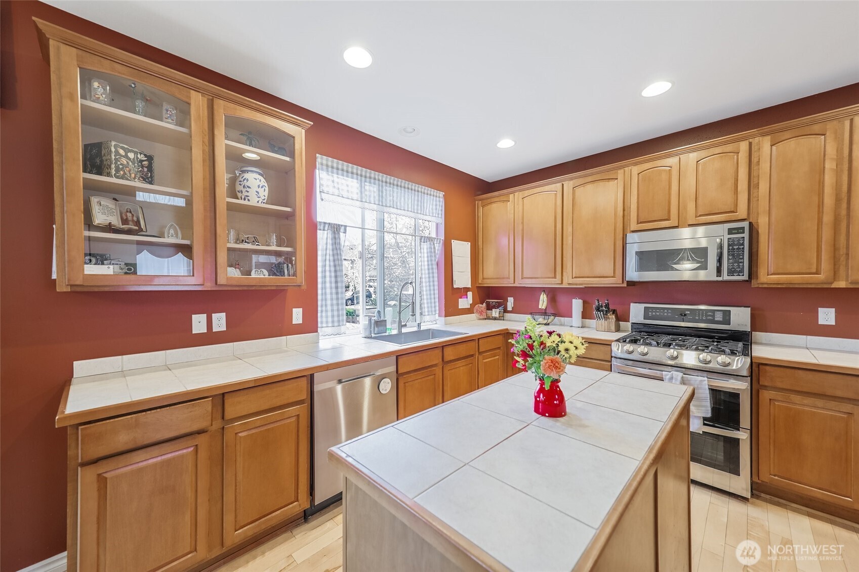 24524 SE 278th Street , Maple Valley, WA 98038