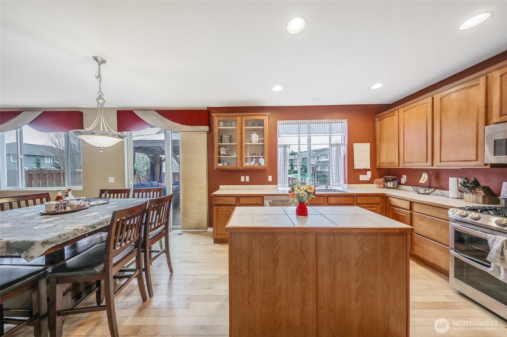 24524 SE 278th Street , Maple Valley, WA 98038