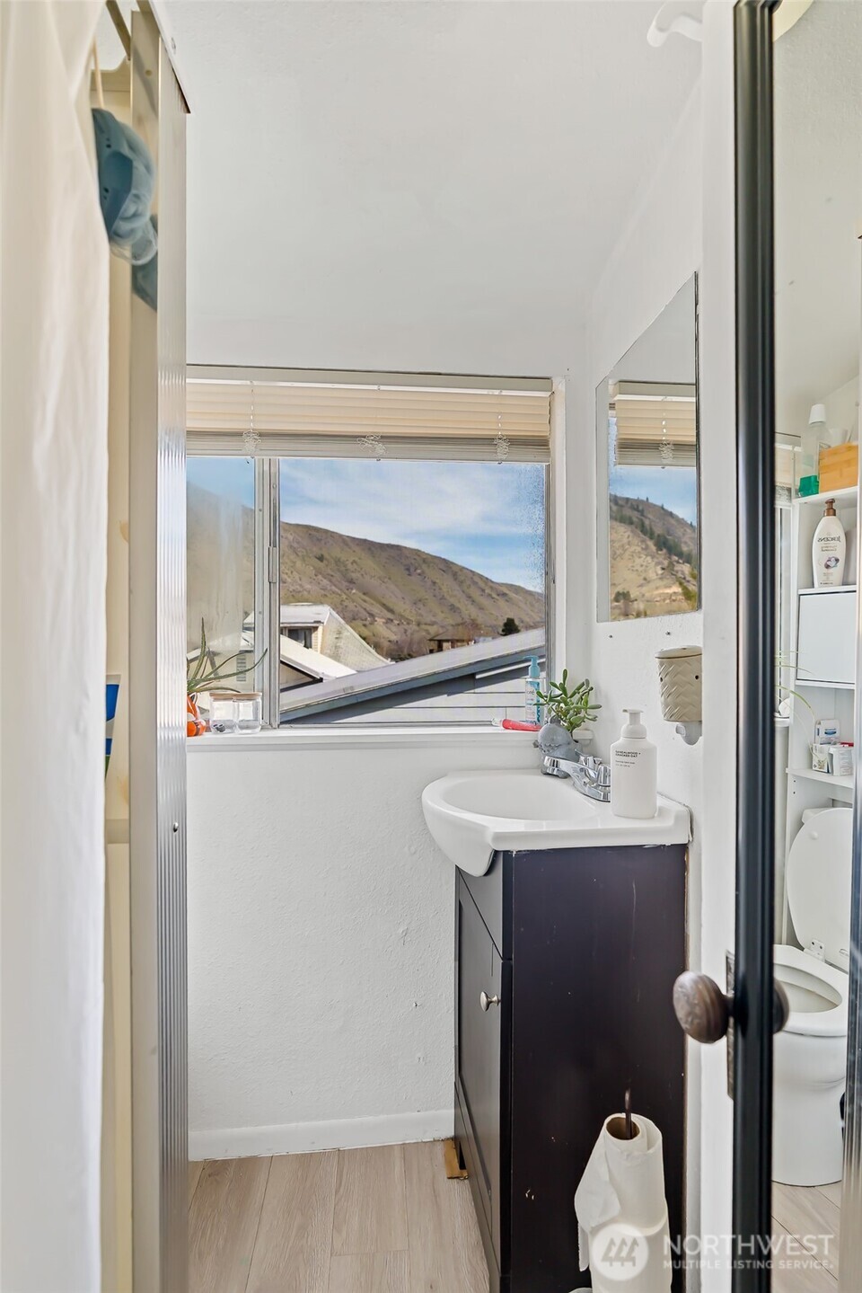 110 E Pleasant Avenue #1 & 2, Cashmere, WA 98815