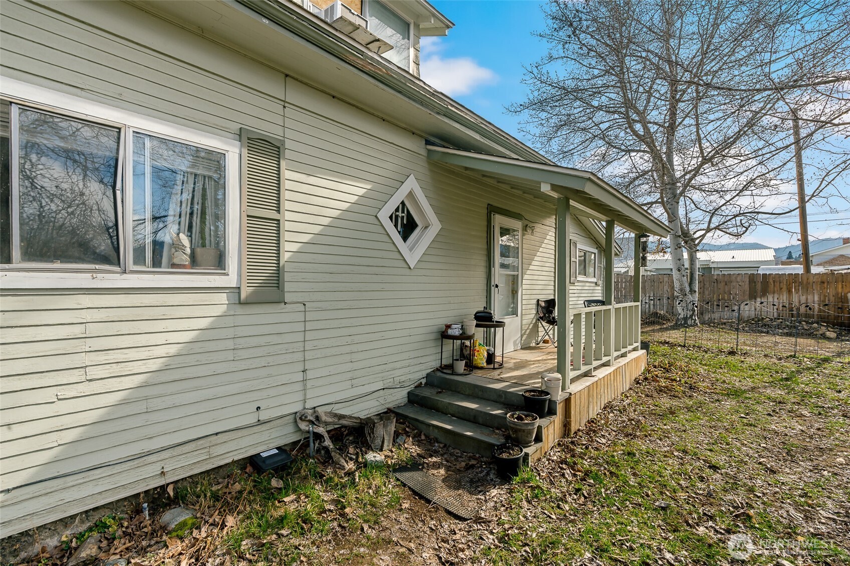 110 E Pleasant Avenue #1 & 2, Cashmere, WA 98815