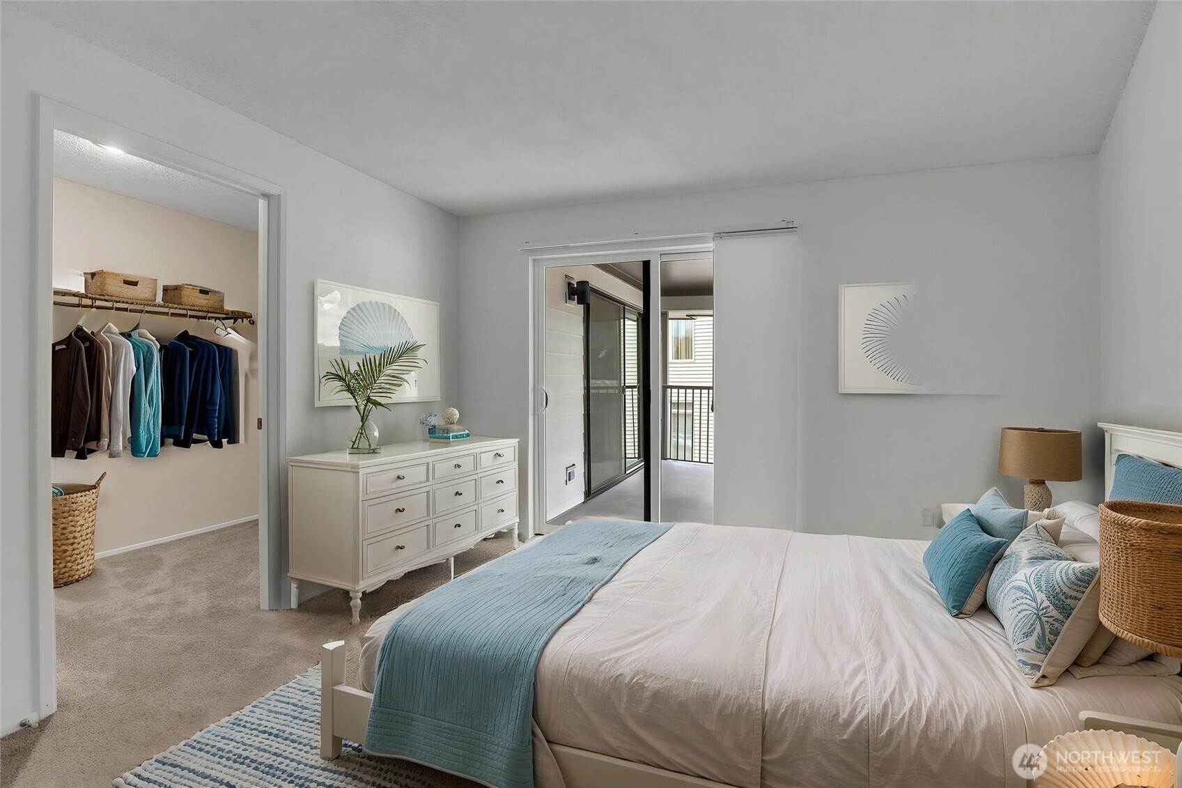 5000 California Avenue SW #406, Seattle, WA 98136