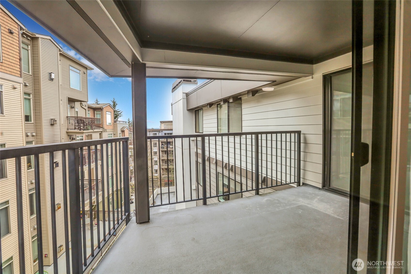 5000 California Avenue SW #406, Seattle, WA 98136