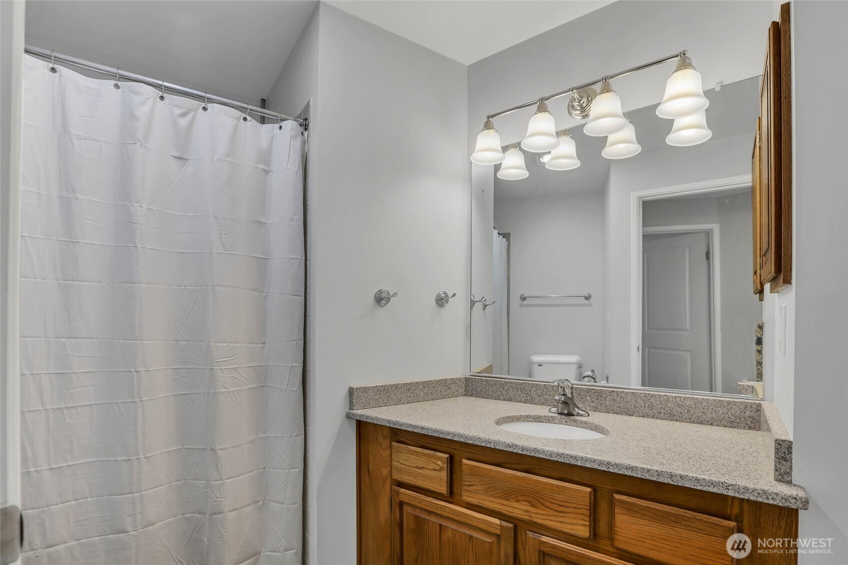 5000 California Avenue SW #406, Seattle, WA 98136