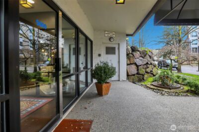 5000 California Avenue SW #406, Seattle, WA 98136 - Photo 2
