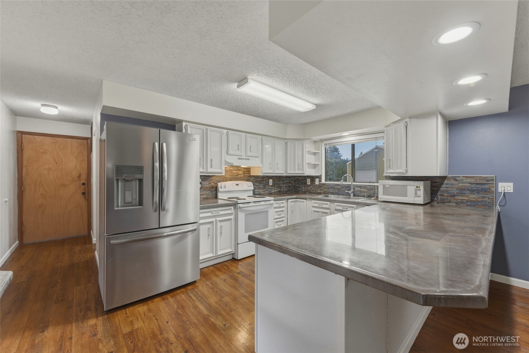 305 NE A Street , College Place, WA 99324