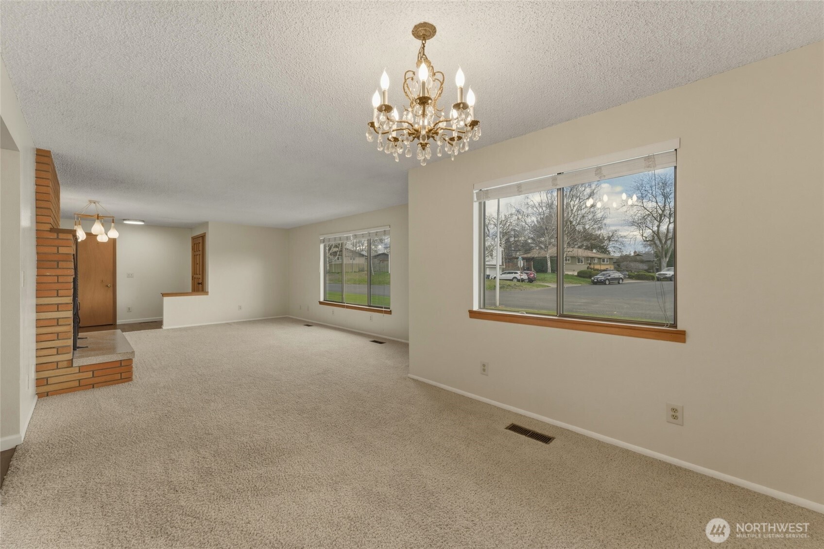 305 NE A Street , College Place, WA 99324