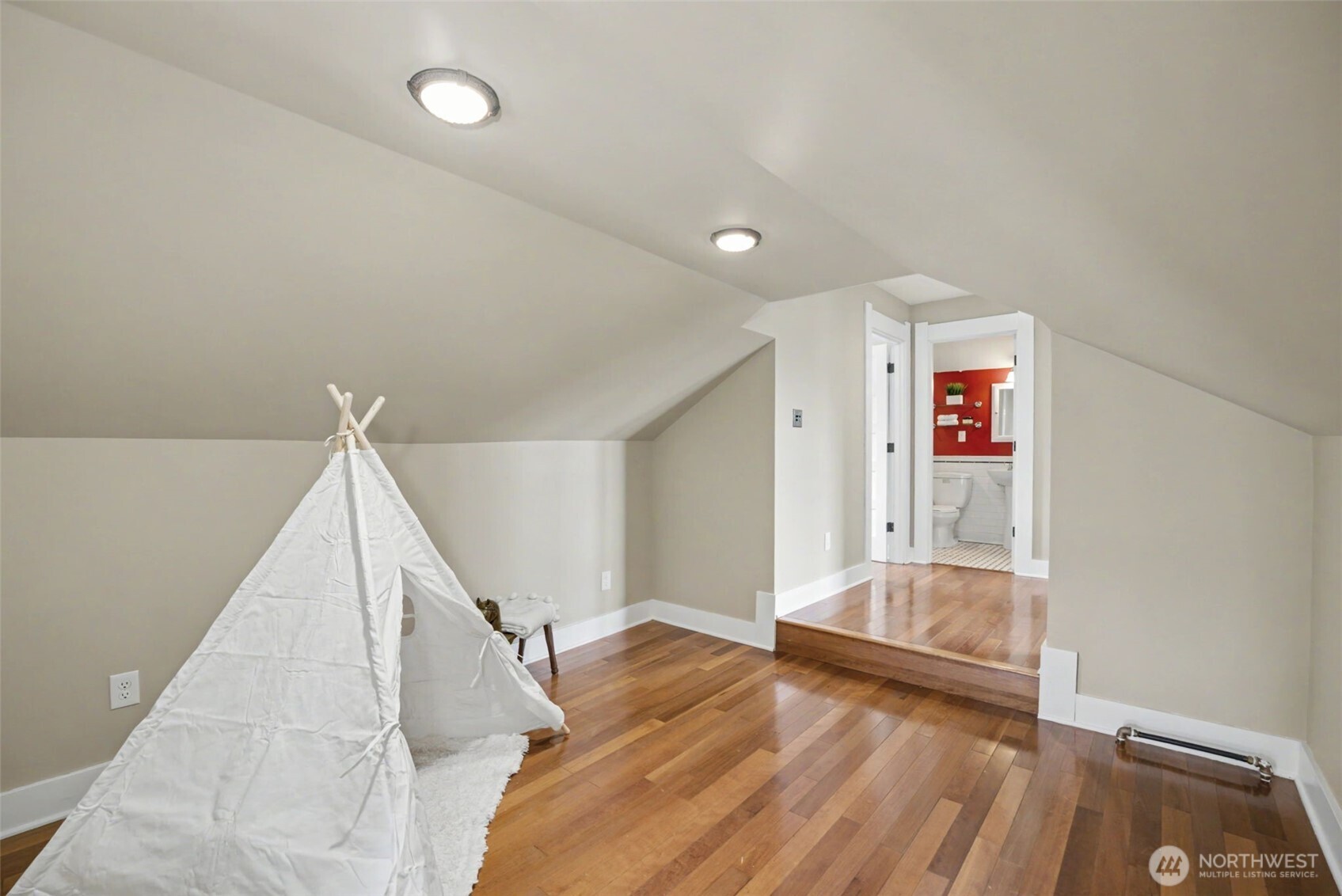 3225 N 20th Street , Tacoma, WA 98406