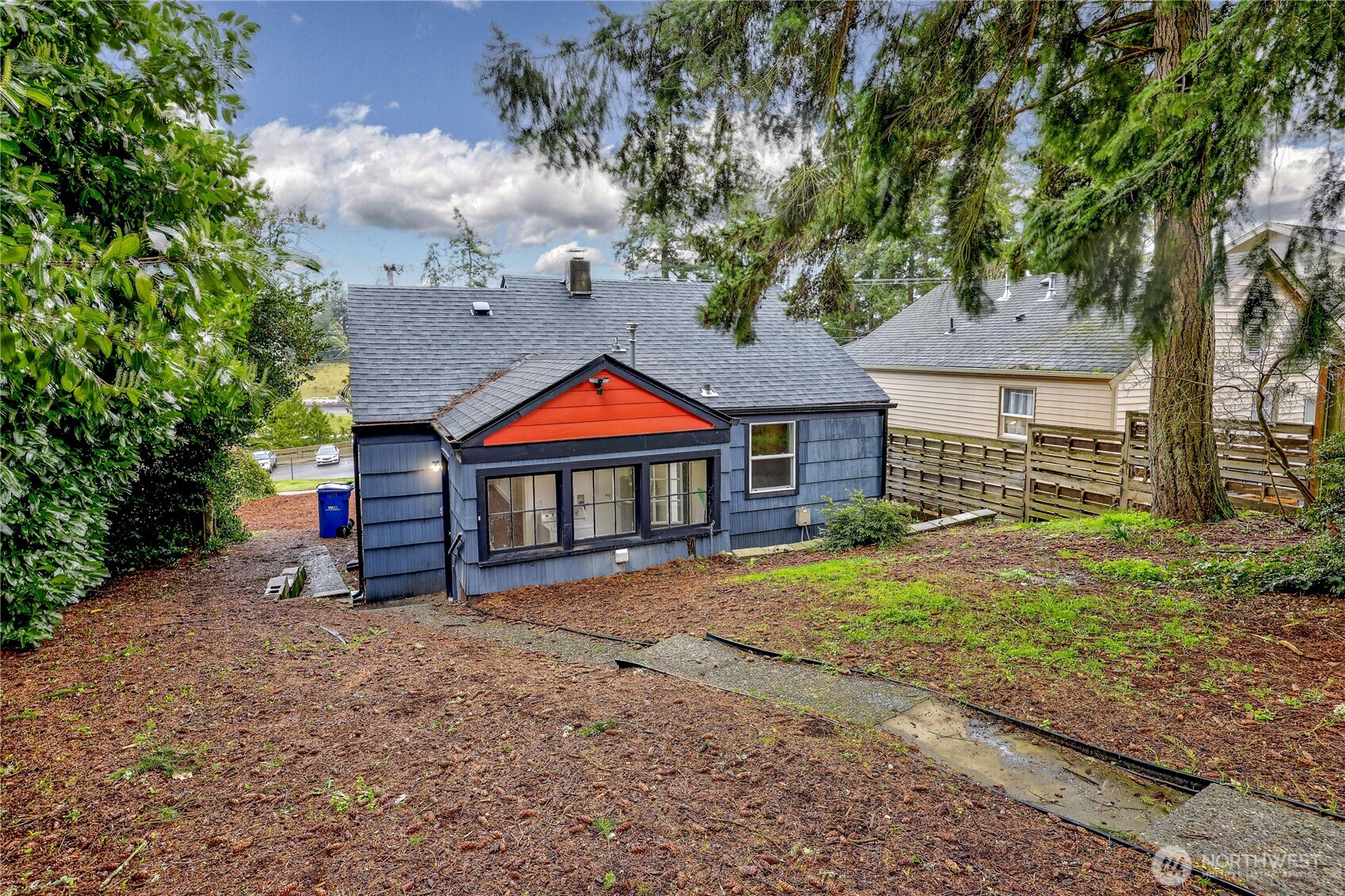 1619 Bayview Drive W, Bremerton, WA 98312