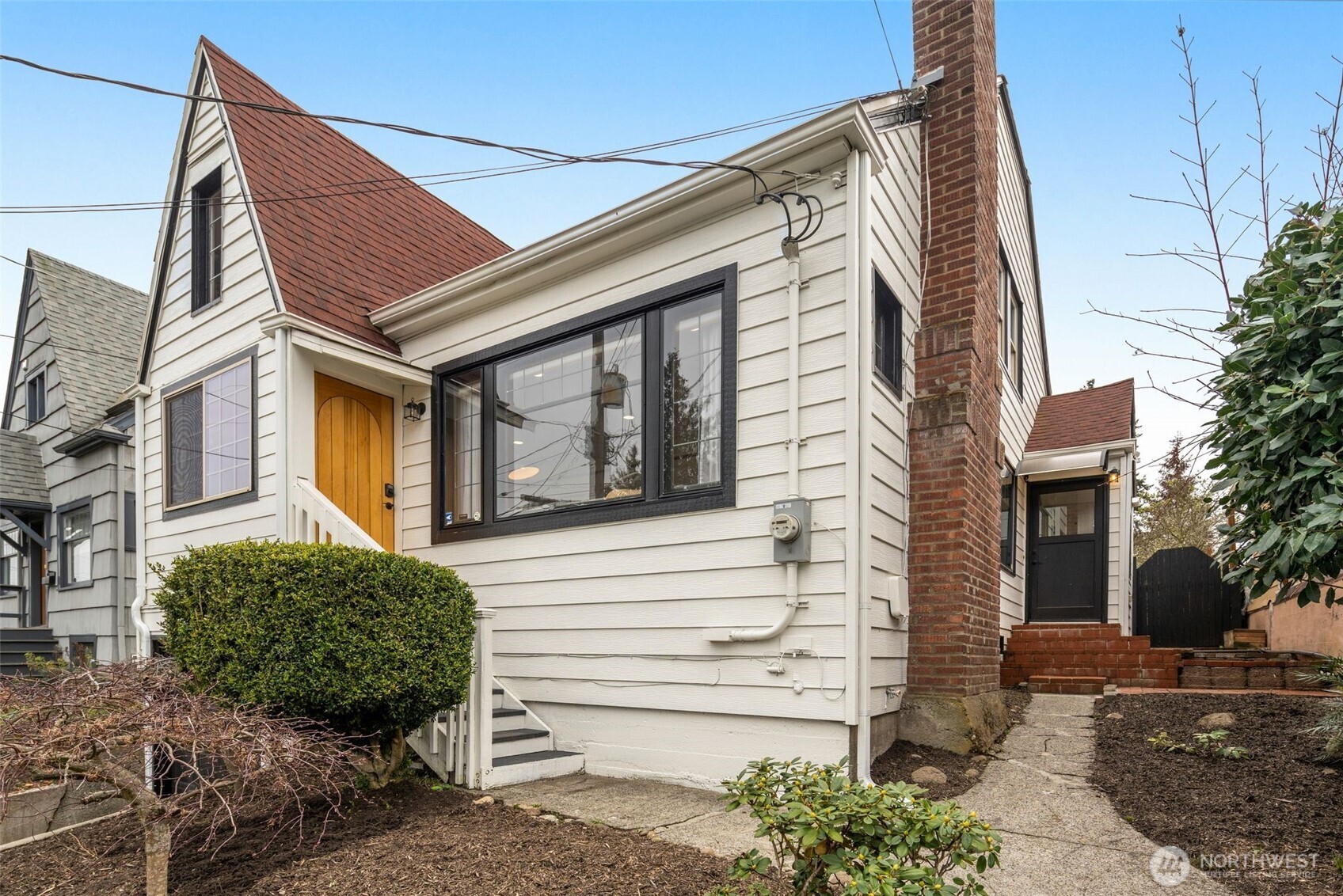 5009 S Alaska Street , Seattle, WA 98118