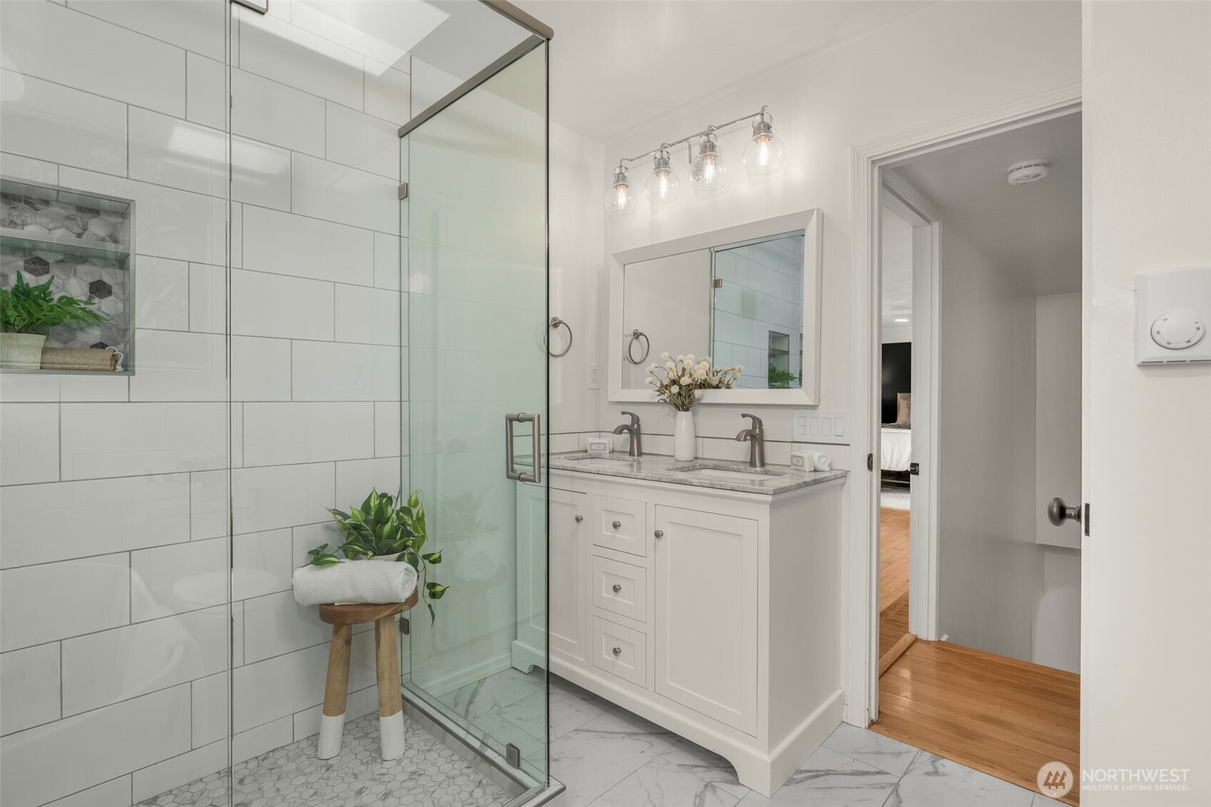 5009 S Alaska Street , Seattle, WA 98118