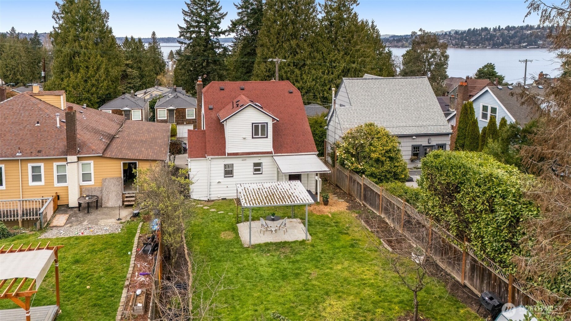 5009 S Alaska Street , Seattle, WA 98118