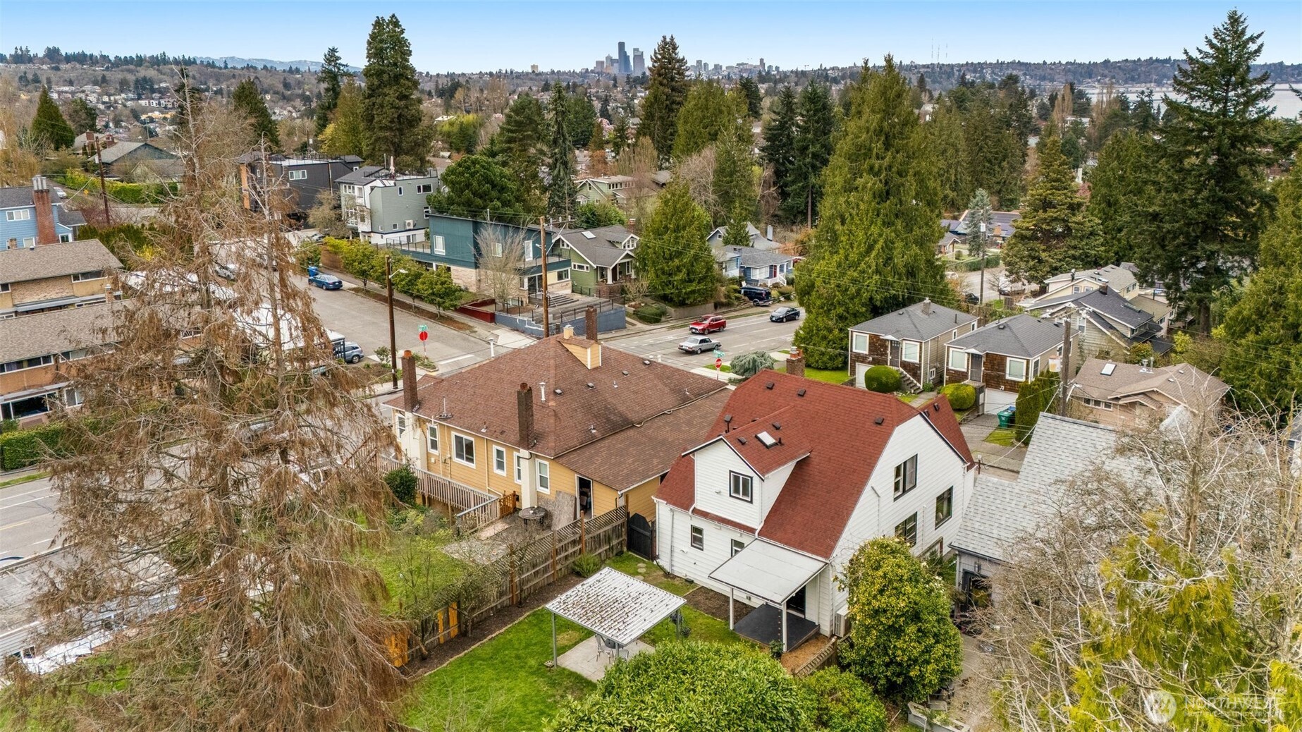 5009 S Alaska Street , Seattle, WA 98118