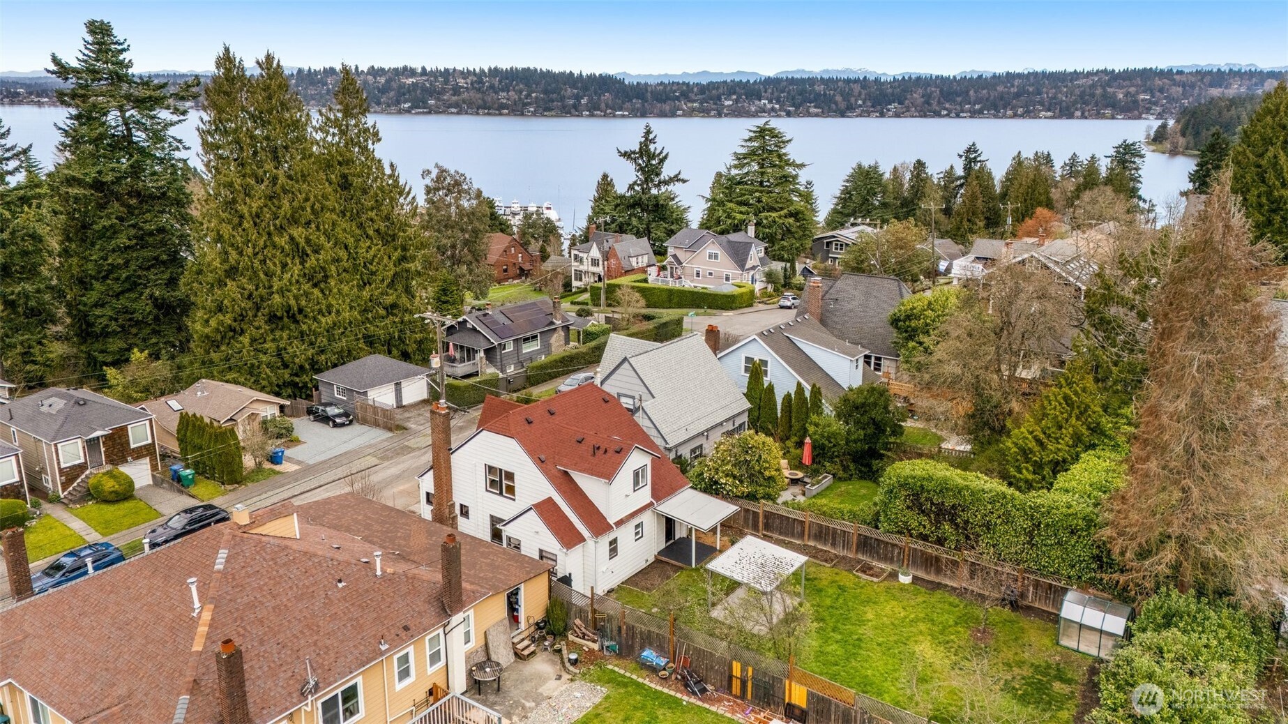 5009 S Alaska Street , Seattle, WA 98118