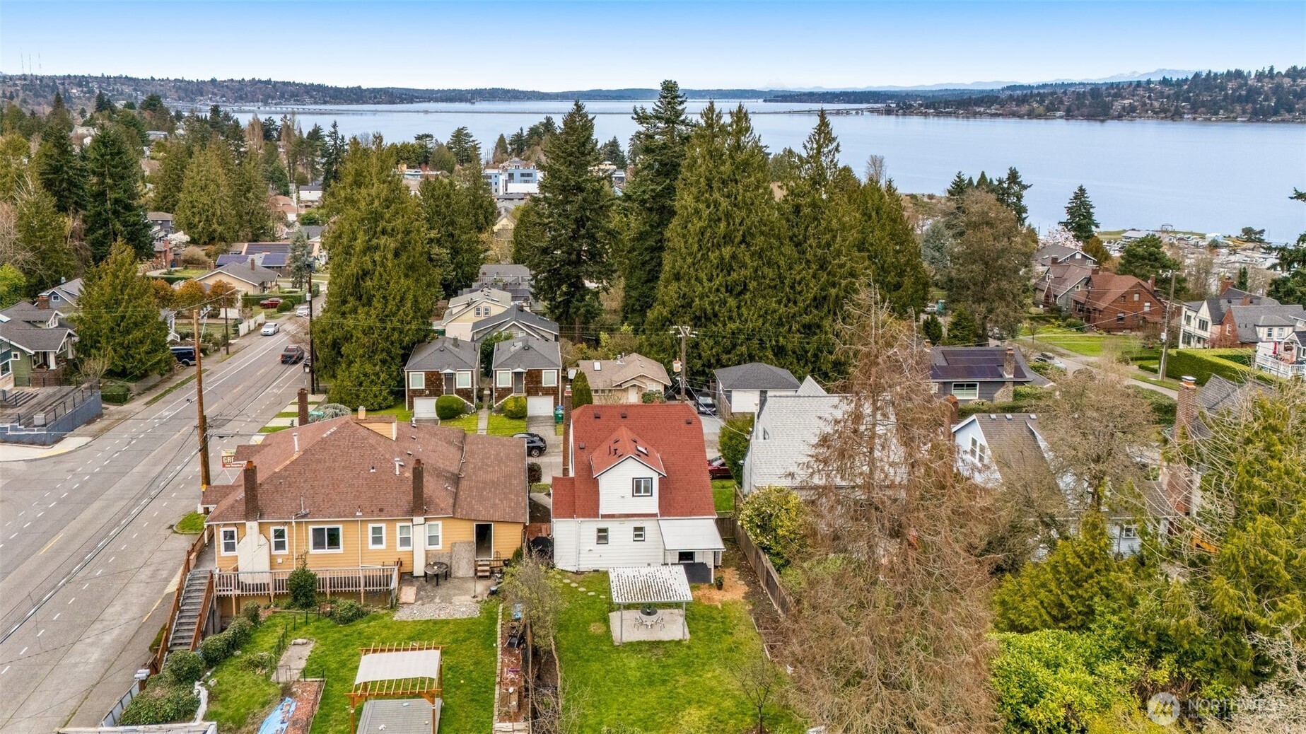 5009 S Alaska Street , Seattle, WA 98118