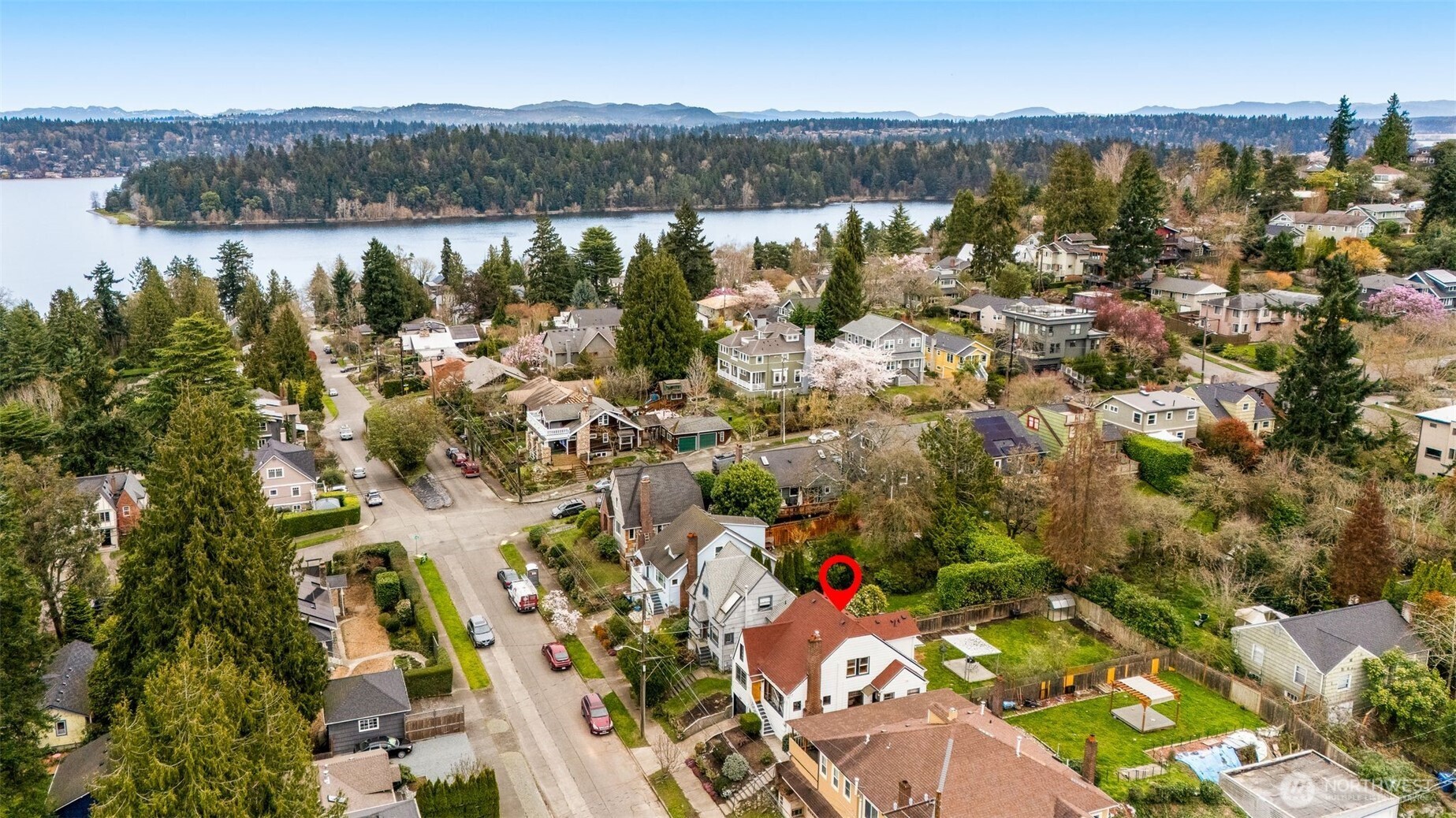 5009 S Alaska Street , Seattle, WA 98118