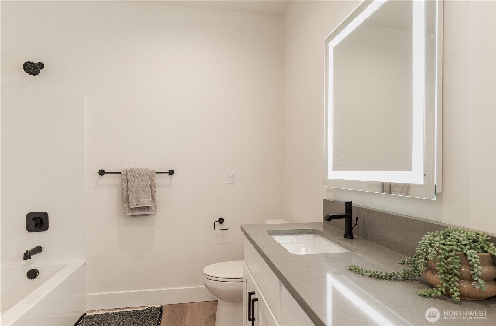 2566 5th ST SE #Lot 33, East Wenatchee, WA 98802