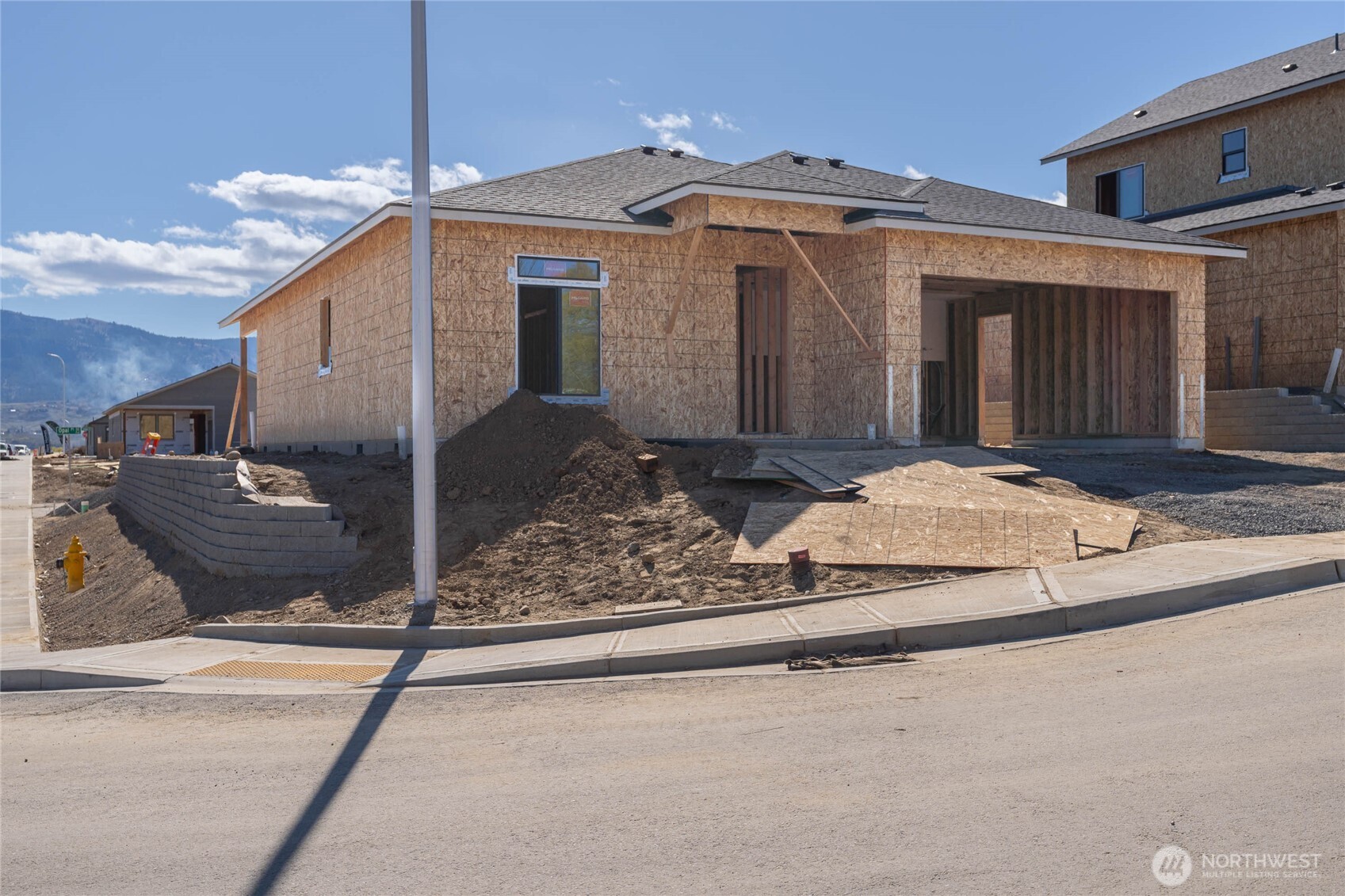 2566 5th ST SE #Lot 33, East Wenatchee, WA 98802