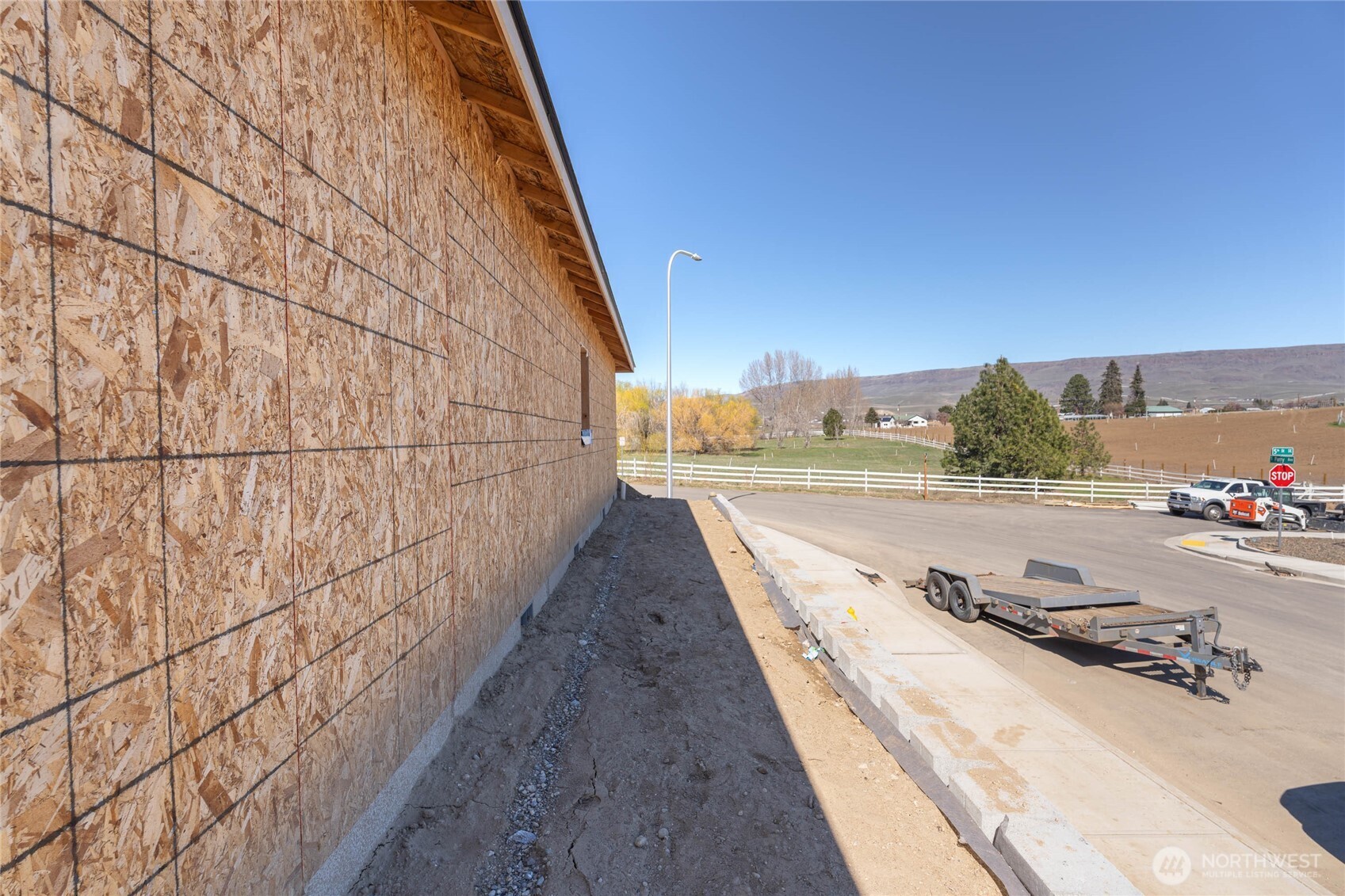 2566 5th ST SE #Lot 33, East Wenatchee, WA 98802