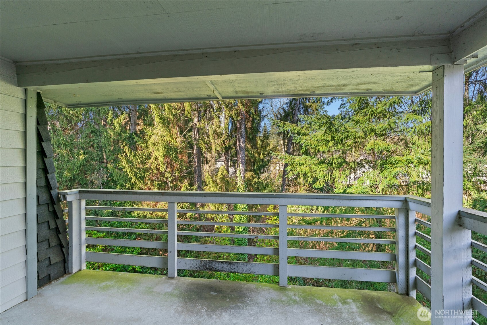 9904 NE 142nd Place #C302, Kirkland, WA 98034