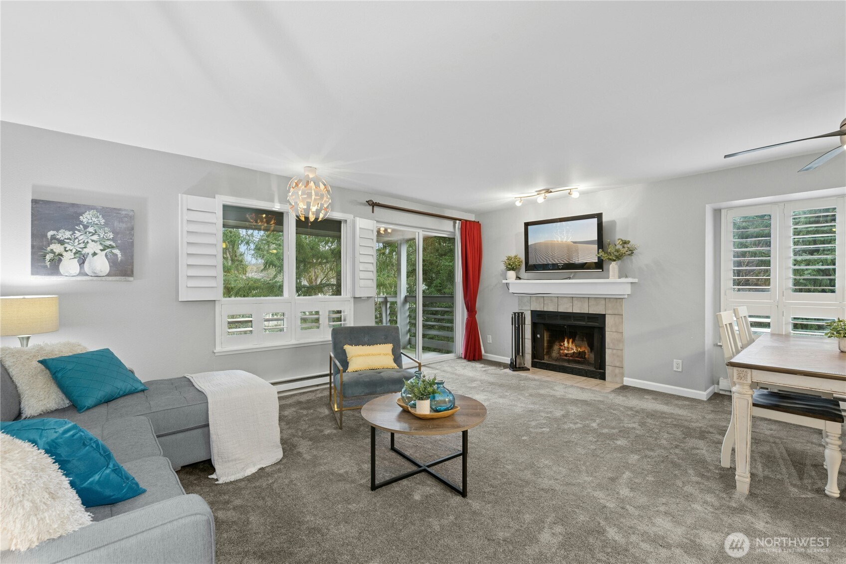 9904 NE 142nd Place #C302, Kirkland, WA 98034