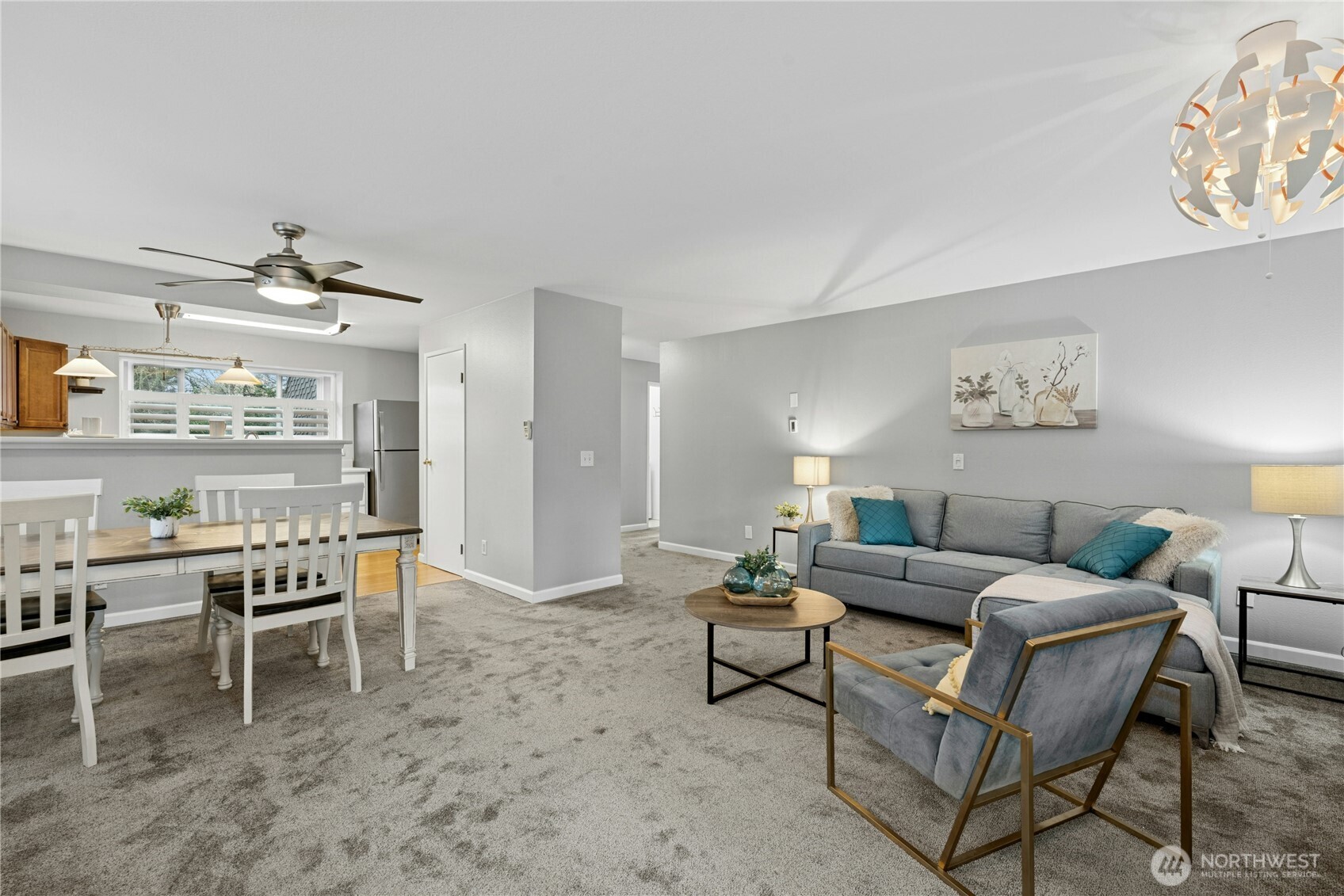 9904 NE 142nd Place #C302, Kirkland, WA 98034