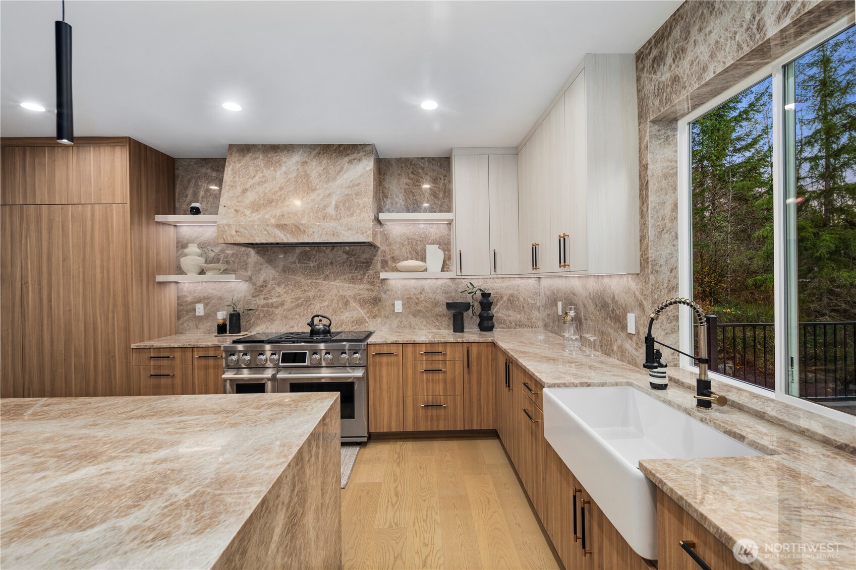 22439 SE 313th Place , Black Diamond, WA 98010