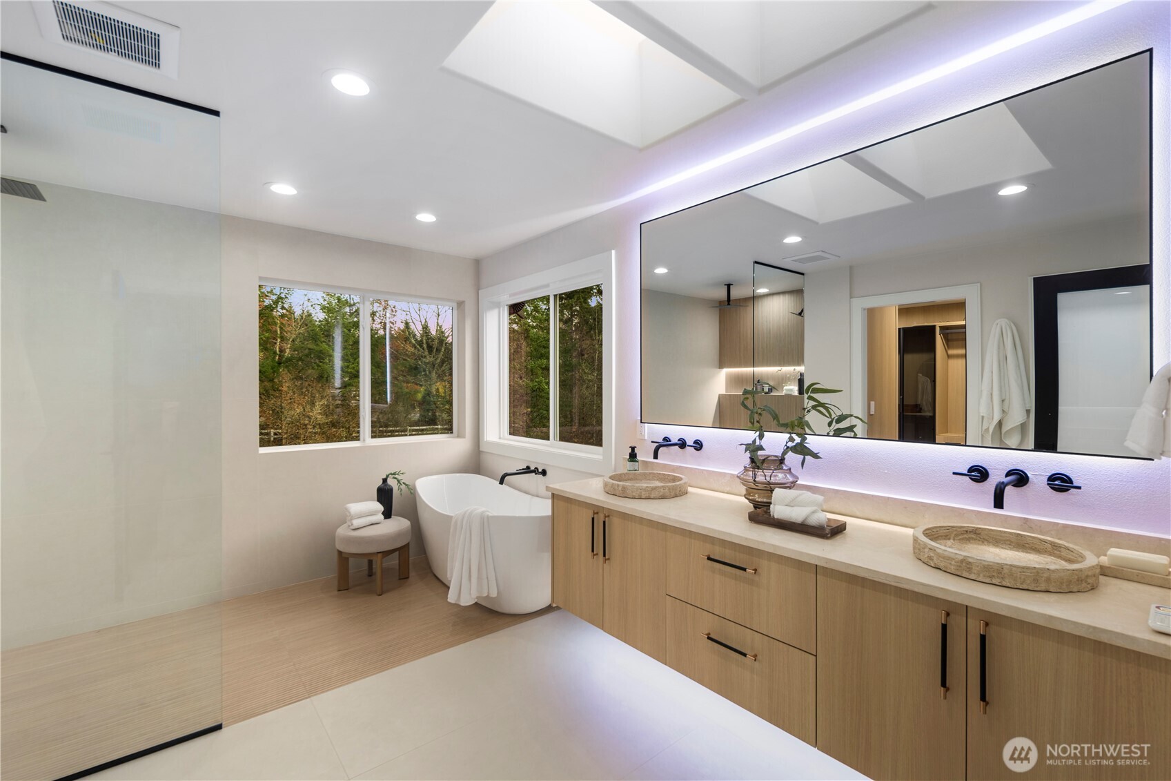 22439 SE 313th Place , Black Diamond, WA 98010