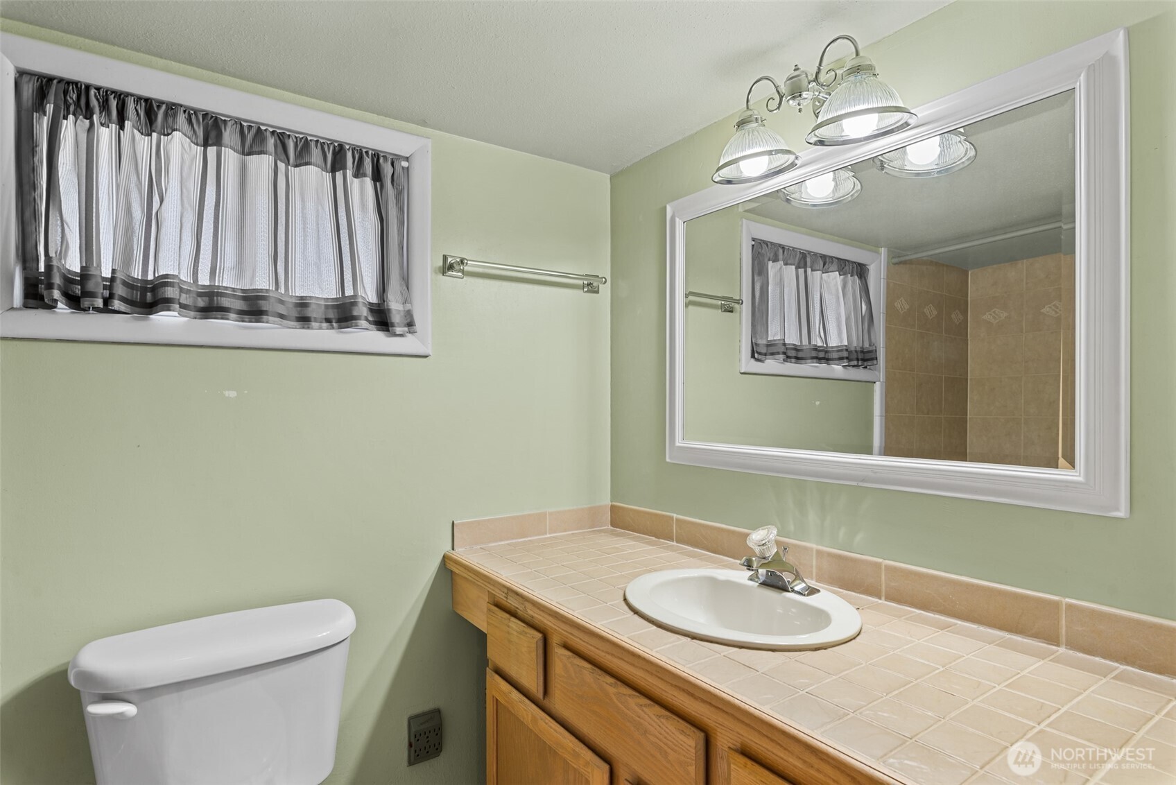 1000 N Western Avenue , Wenatchee, WA 98801