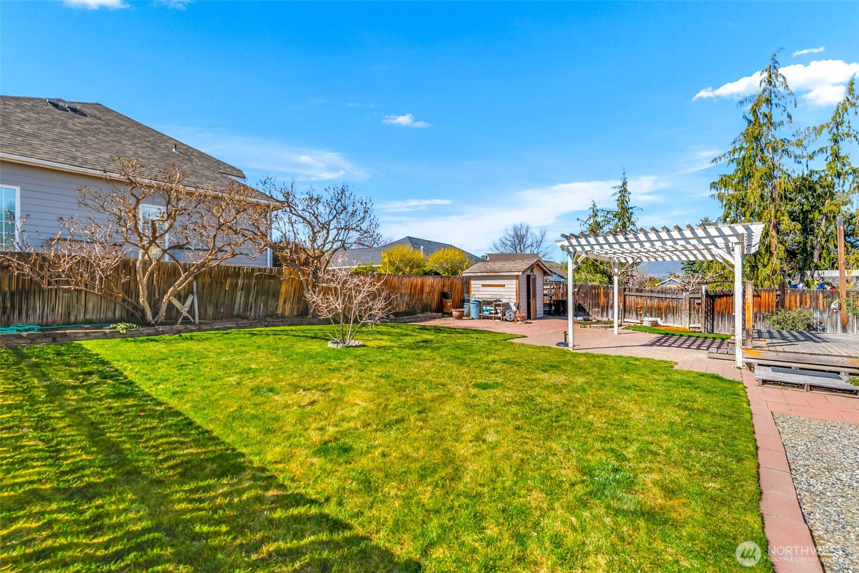 1000 N Western Avenue , Wenatchee, WA 98801