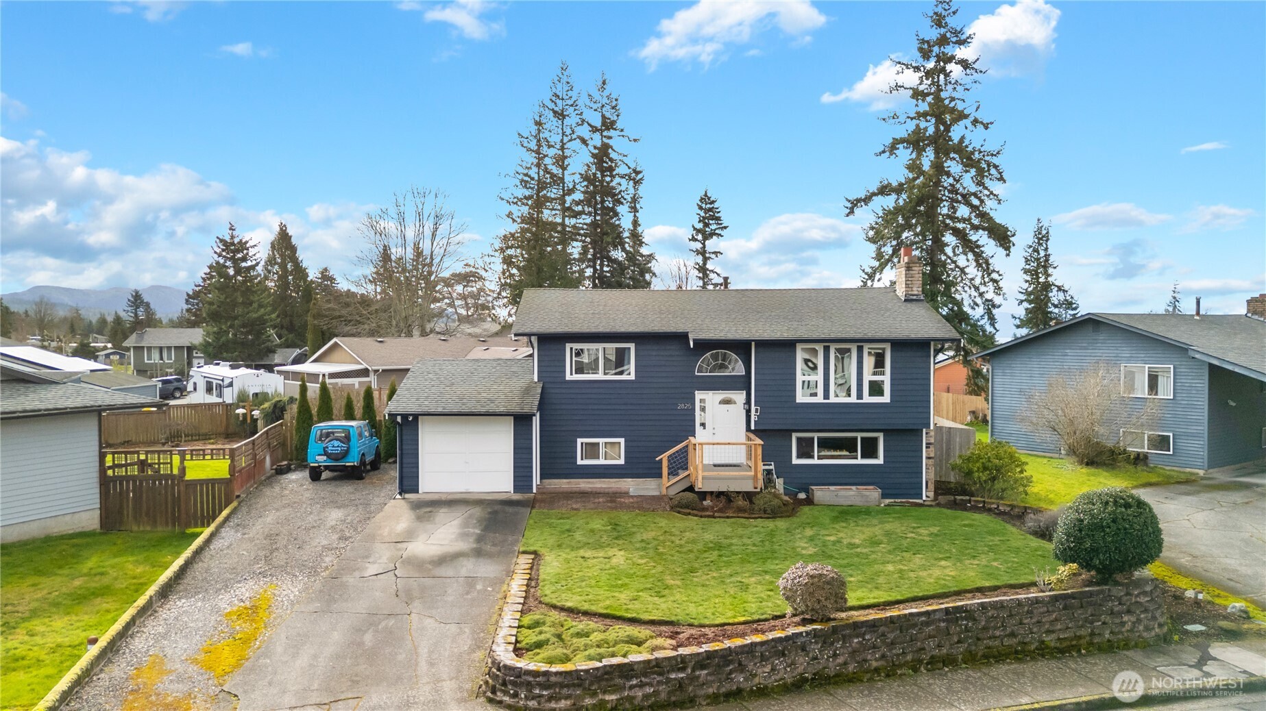 2825 E Crestline Drive , Bellingham, WA 98226