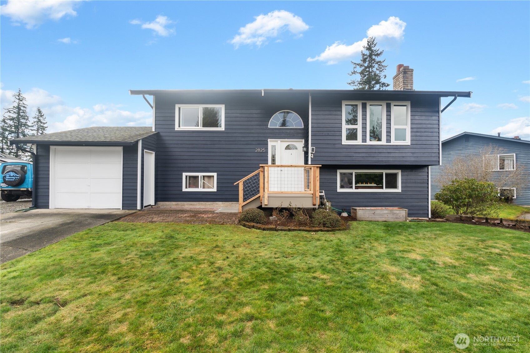 2825 E Crestline Drive , Bellingham, WA 98226
