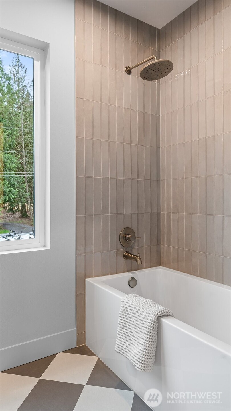 17805 121st Street SE, Snohomish, WA 98290