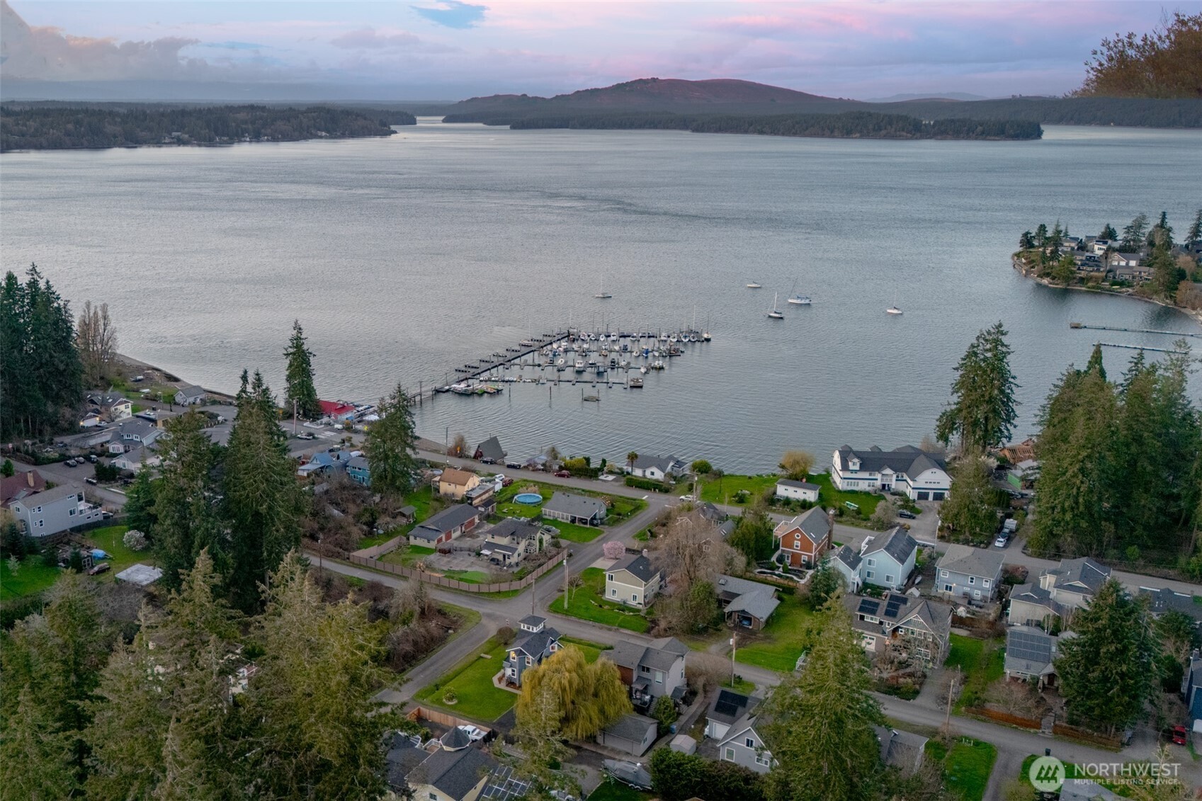 407 72nd Way NE, Olympia, WA 98506